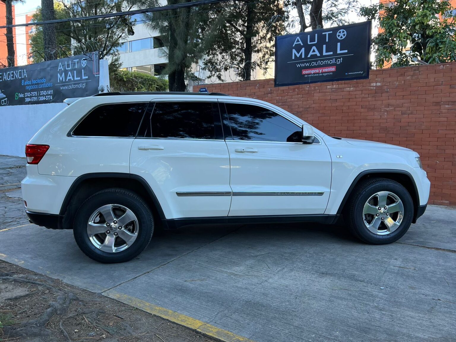 JEEP GRAN CHEROKEE LAREDO 2012 P540FGY (4)