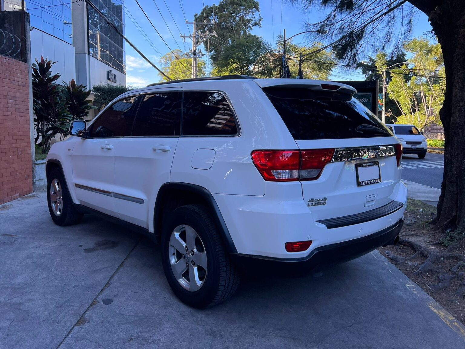 JEEP GRAN CHEROKEE LAREDO 2012 P540FGY (8)