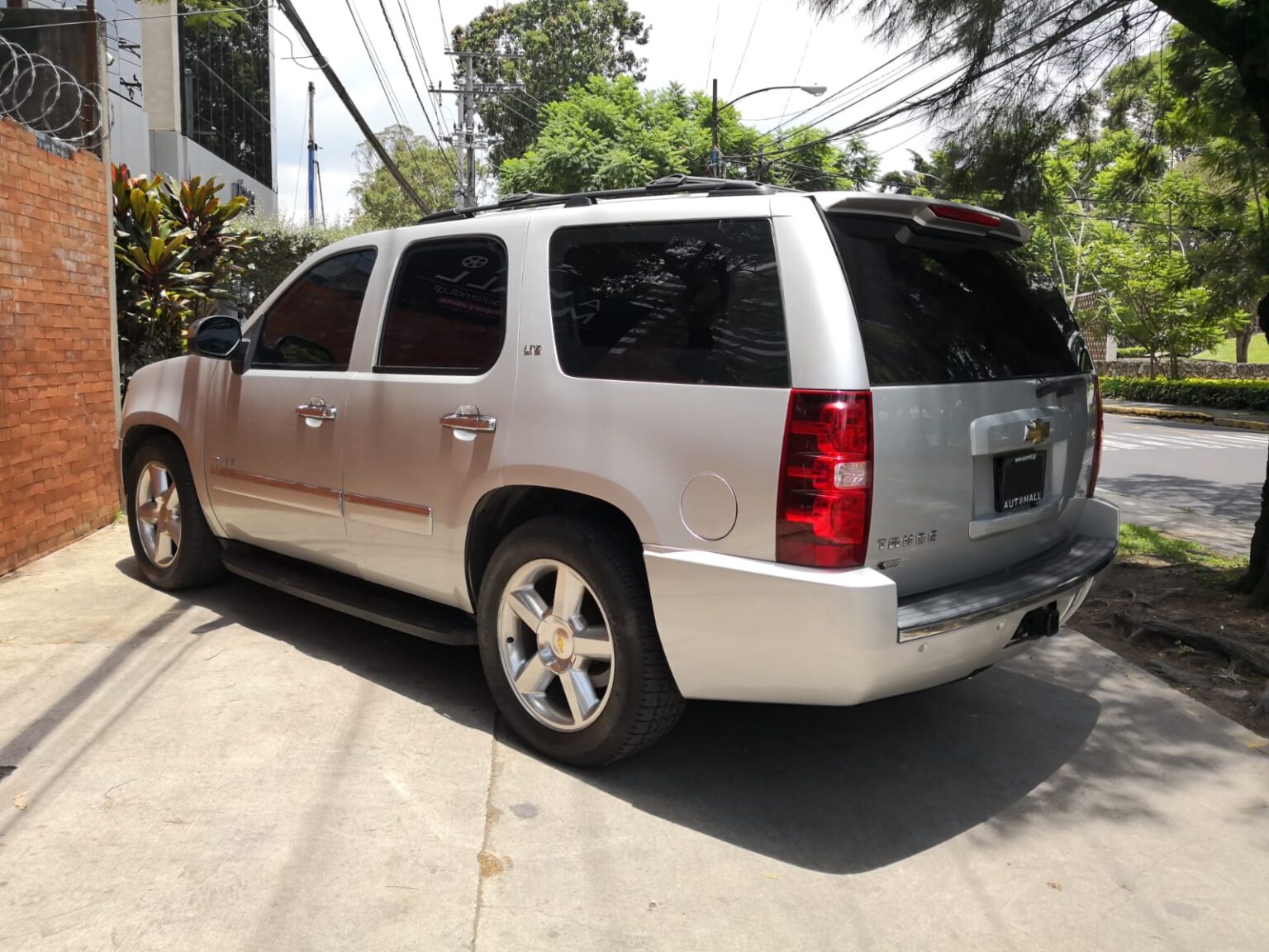 Chevrolet-Tahoe-LT-2011-blindada-545FJD (2)