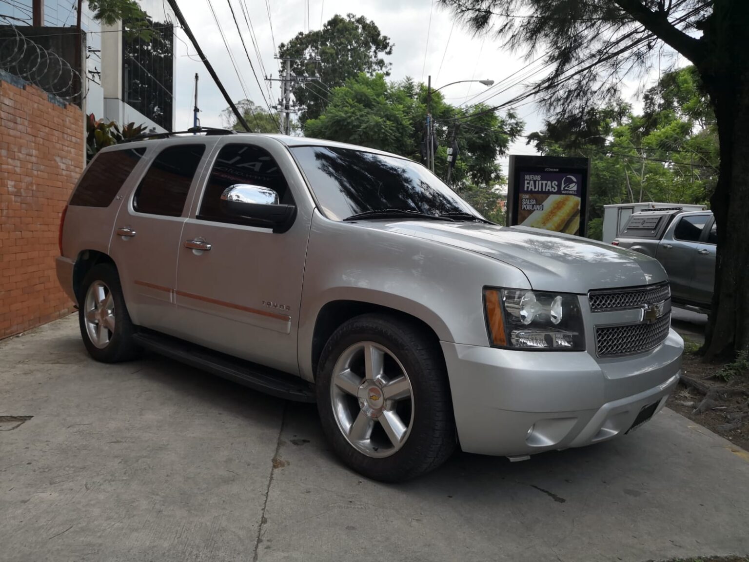 Chevrolet-Tahoe-LT-2011-blindada-545FJD (4)