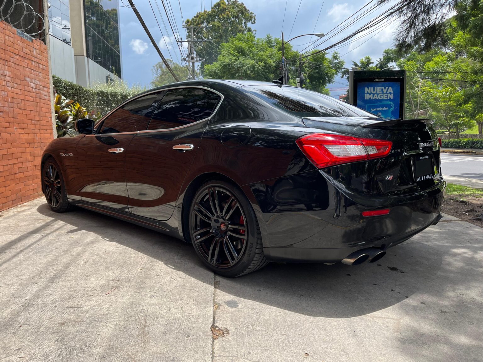 Maserati-Ghibli-Base-Q4-2014-040GSB (14)