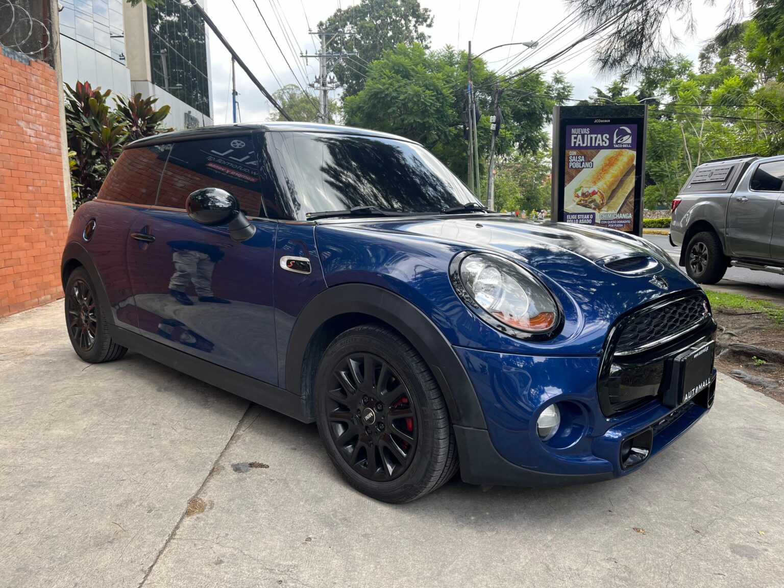 Mini-Cooper-S-2014-566KJK (12)