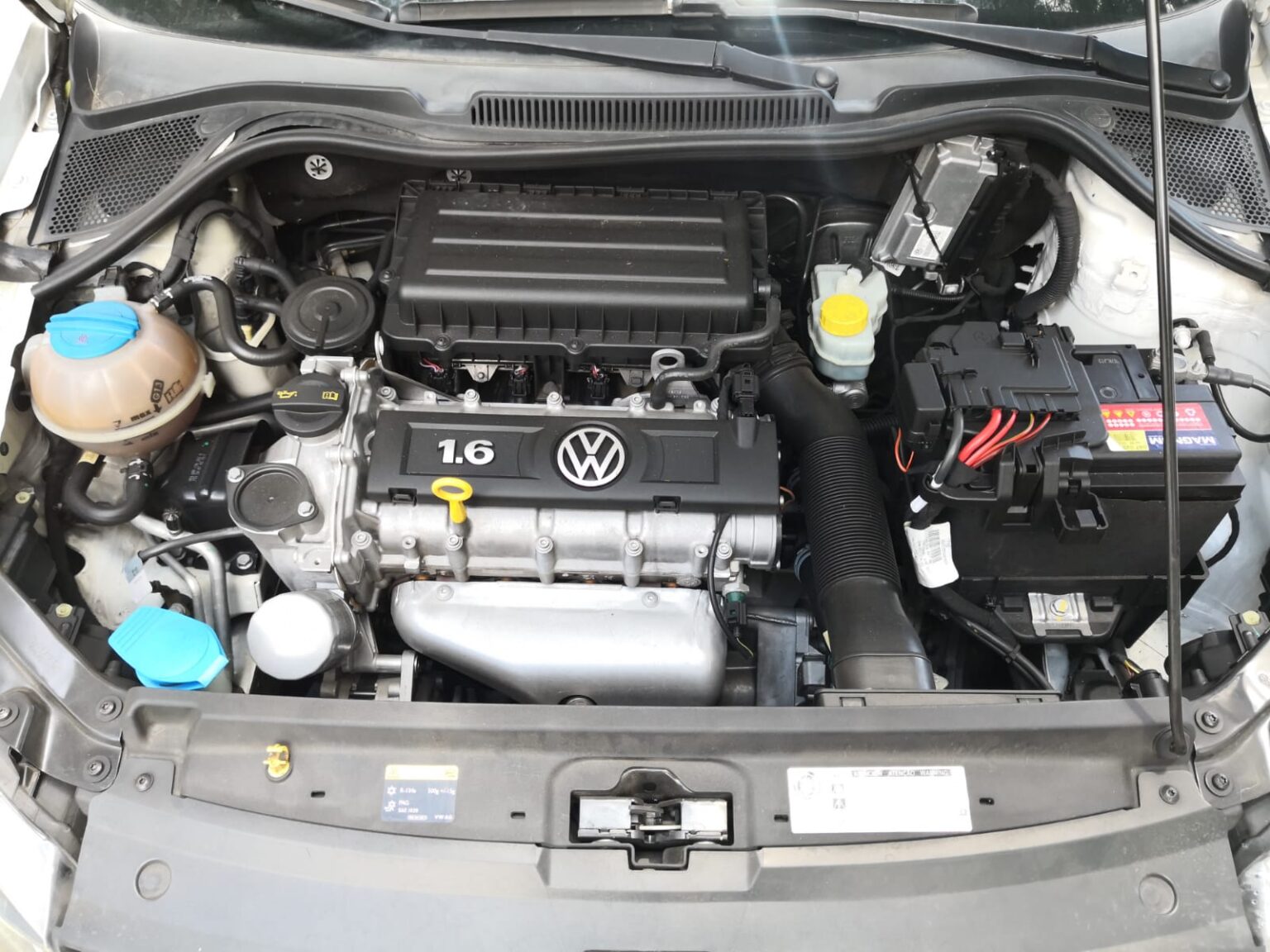 Volkswagen-polo-hb-2017-098GPP (19)