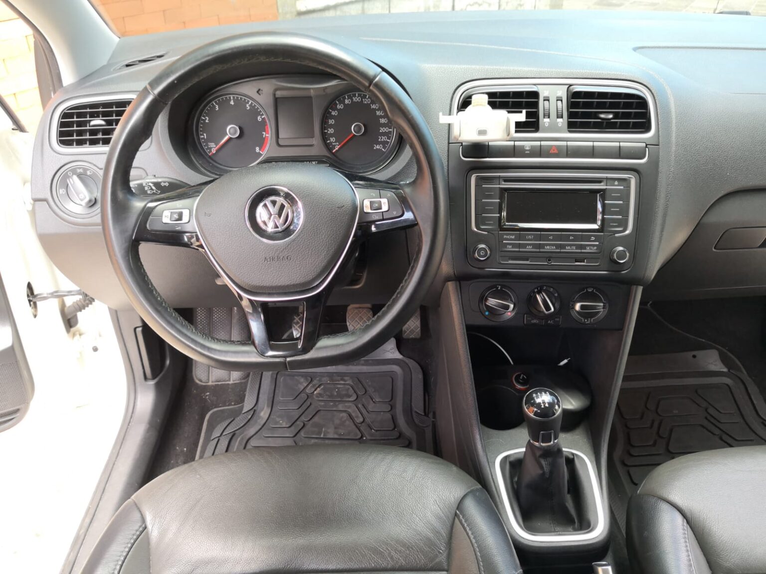 Volkswagen-polo-hb-2017-098GPP (20)