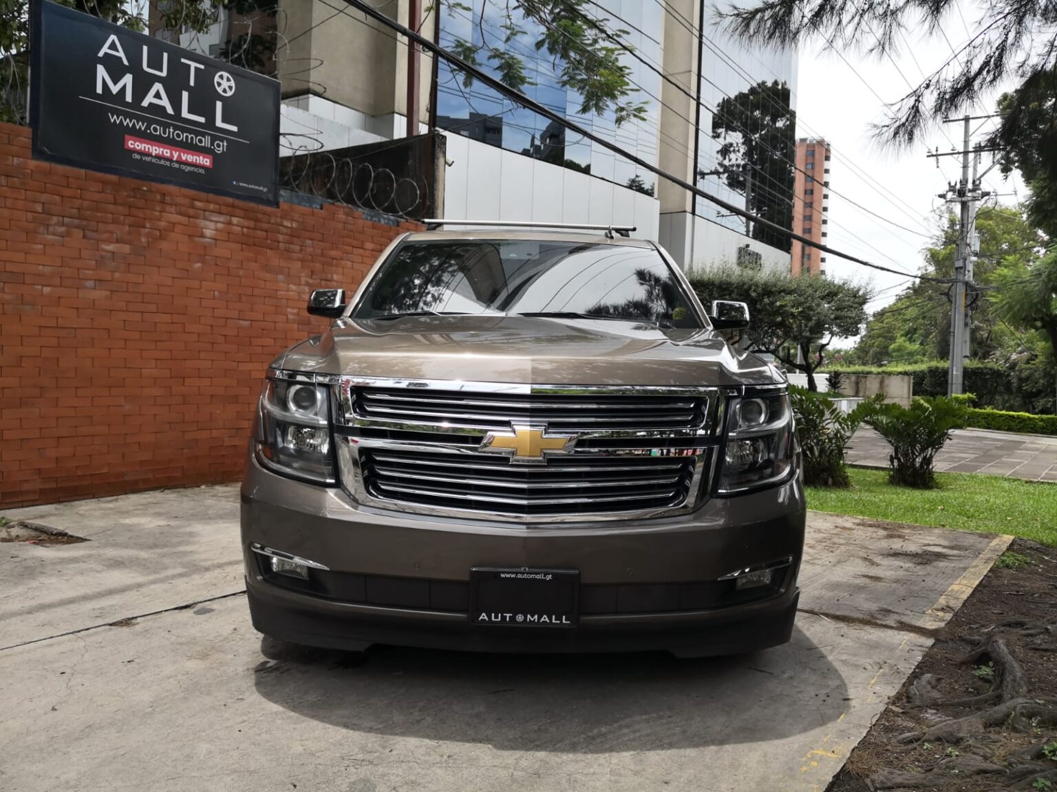 Chevrolet-Tahoe-LTZ-2015-333FYY (4)