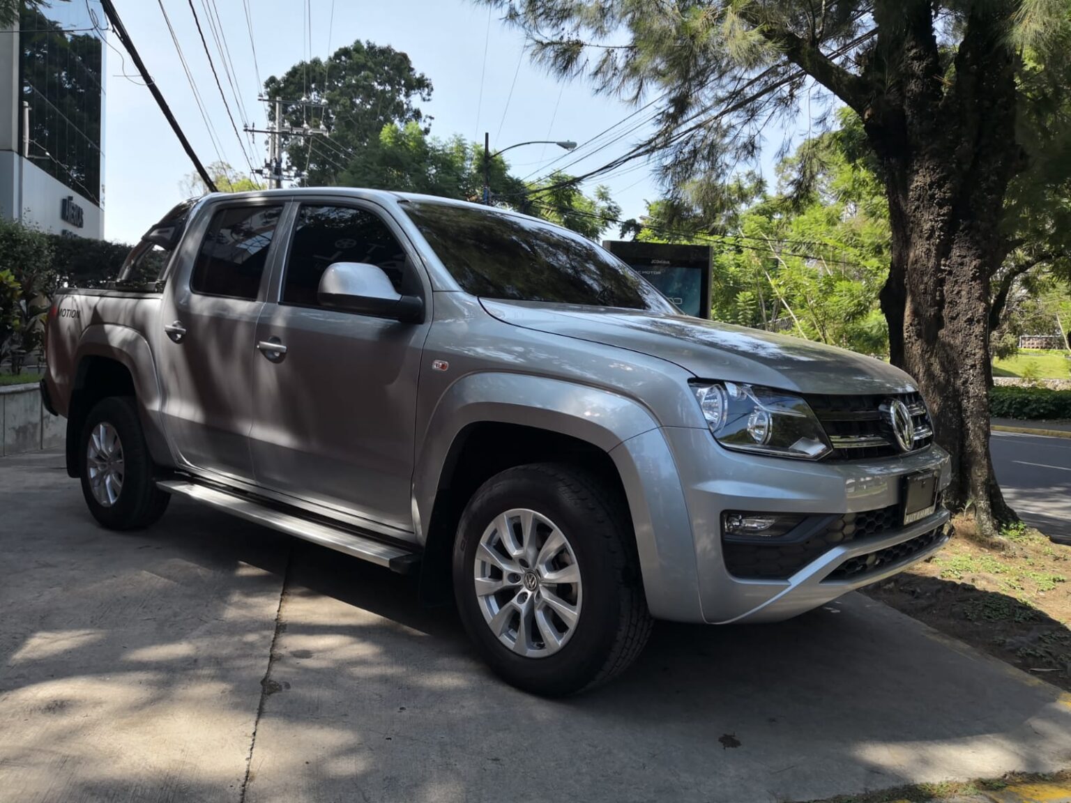 Volkswagen-Amarok-2023-697KRB (2)