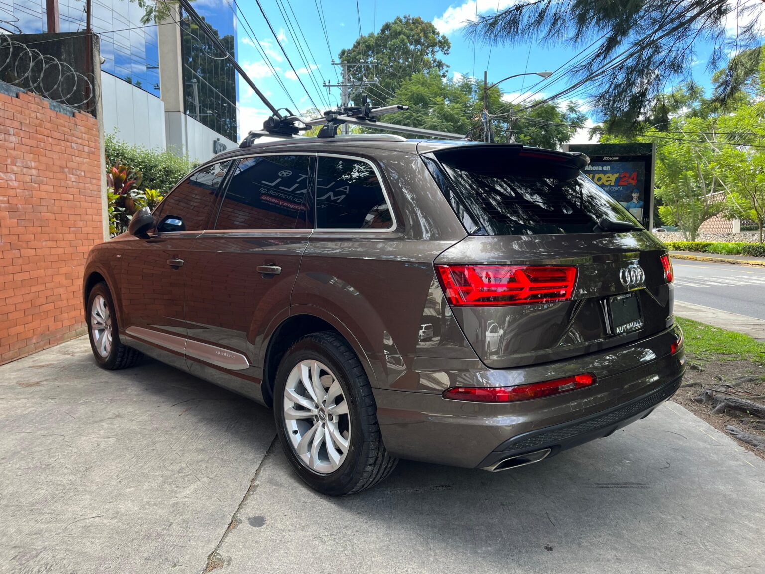 Audi-Q7-2019-068HGD (1)