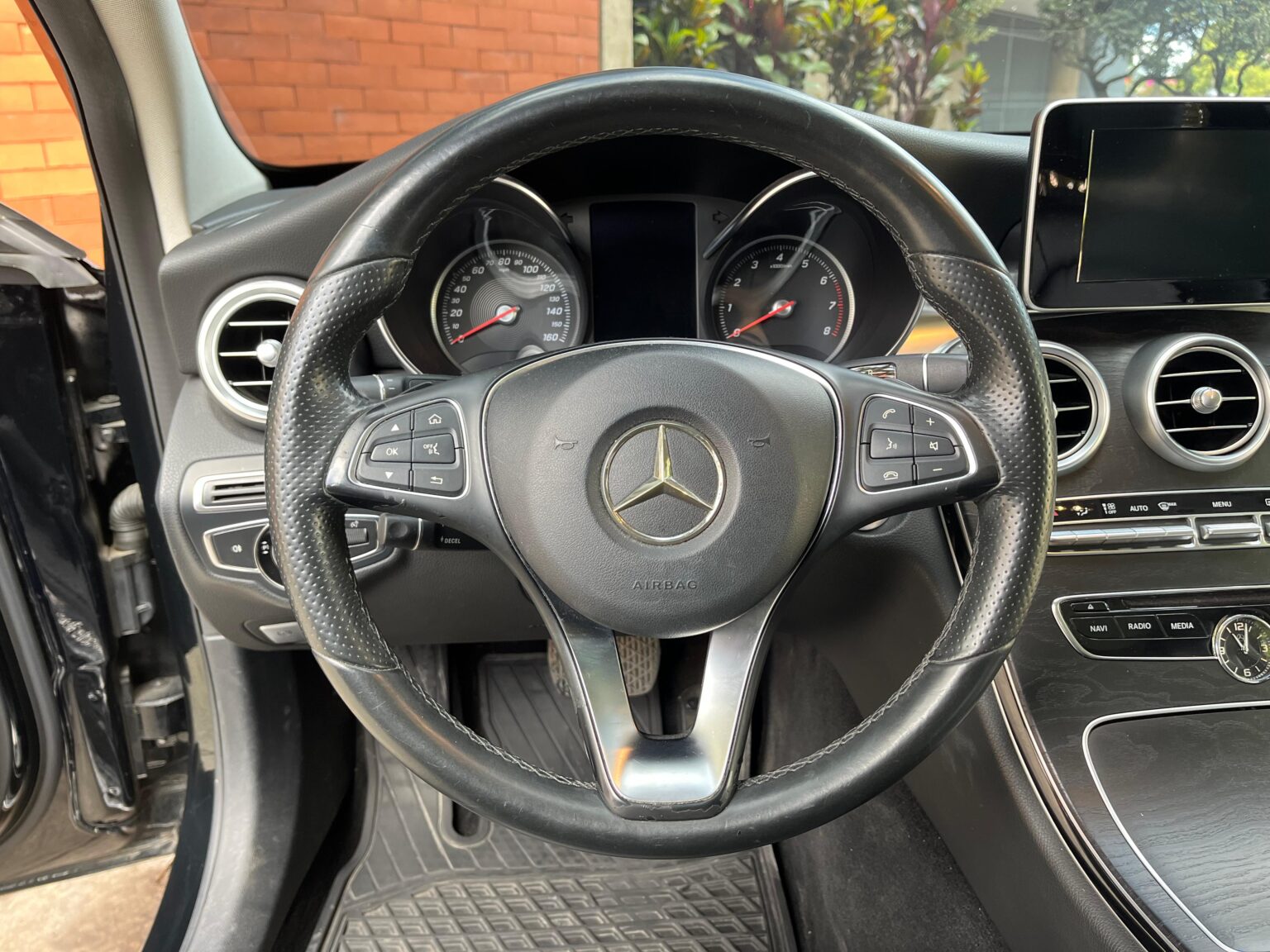 Mercedes-BenzC300-2015-826GSC (13)