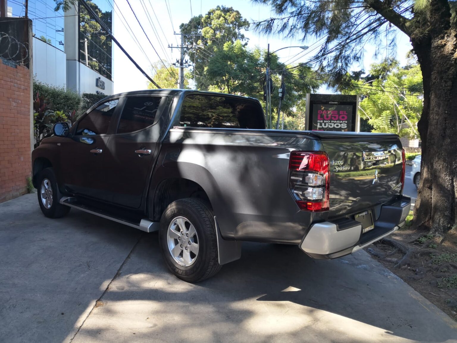 Mitsubishi-L200-GLS-2023-701JYZ (9)