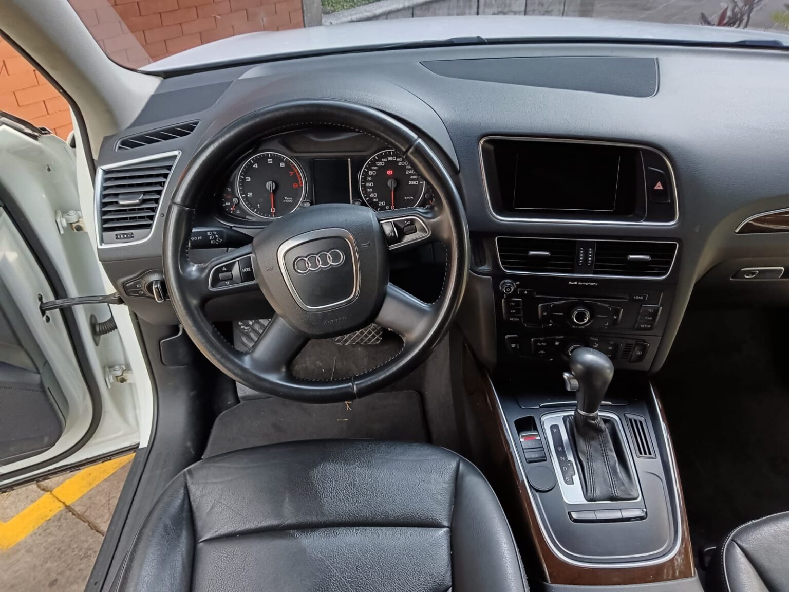 Audi-Q5-2012-589FFX (4)