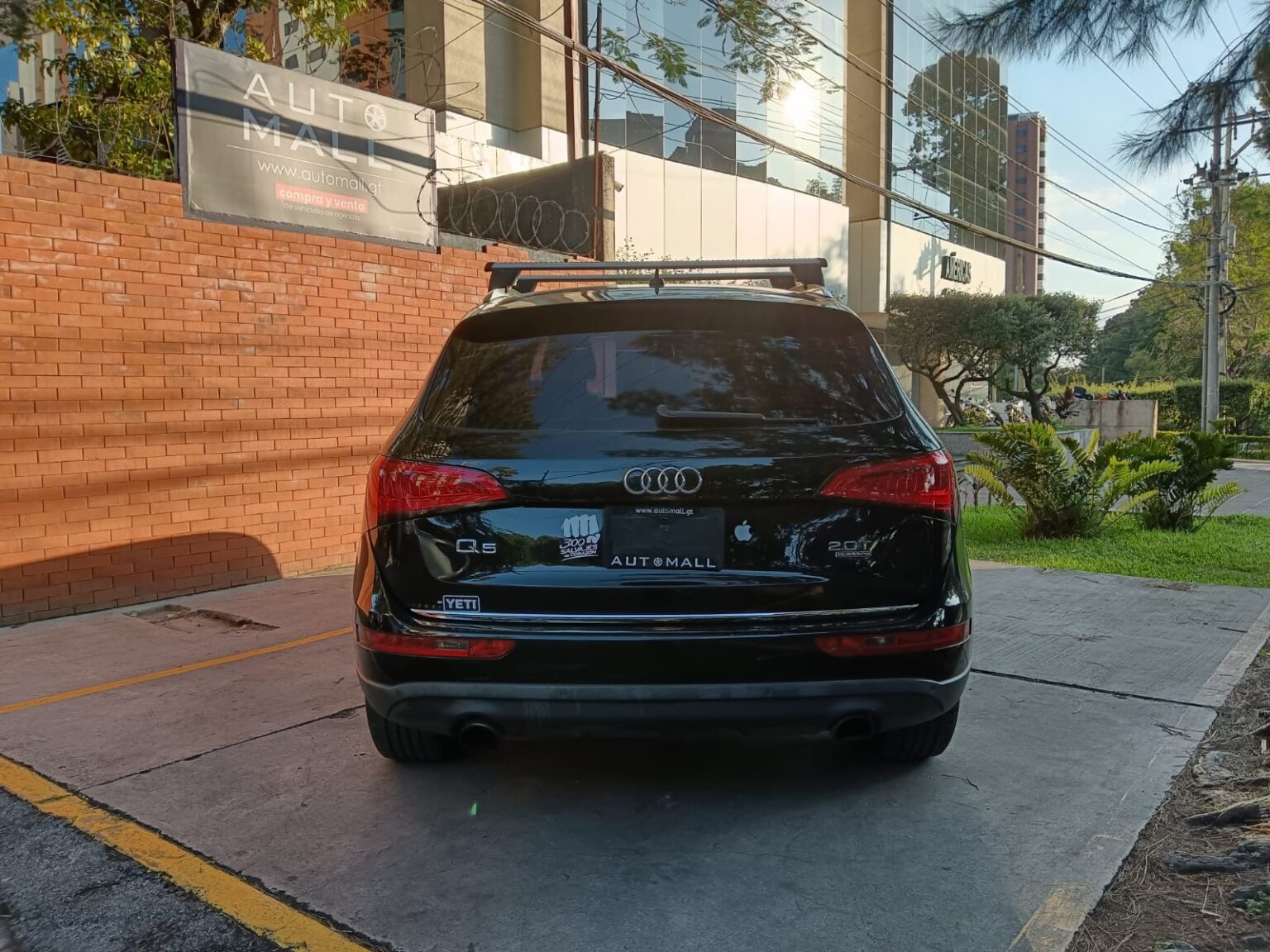 Audi-Q5-2016-negra (14)