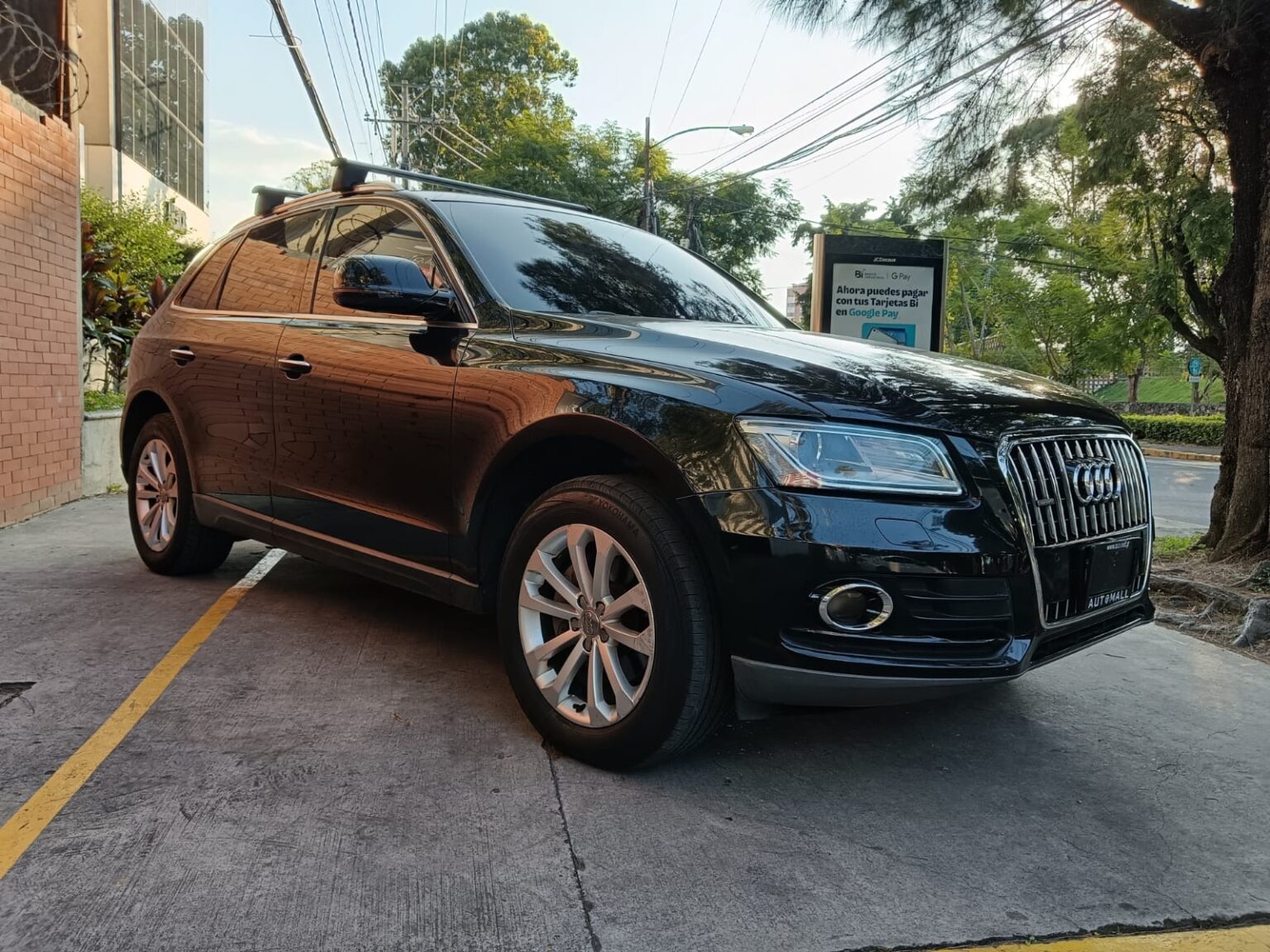 Audi-Q5-2016-negra (7)