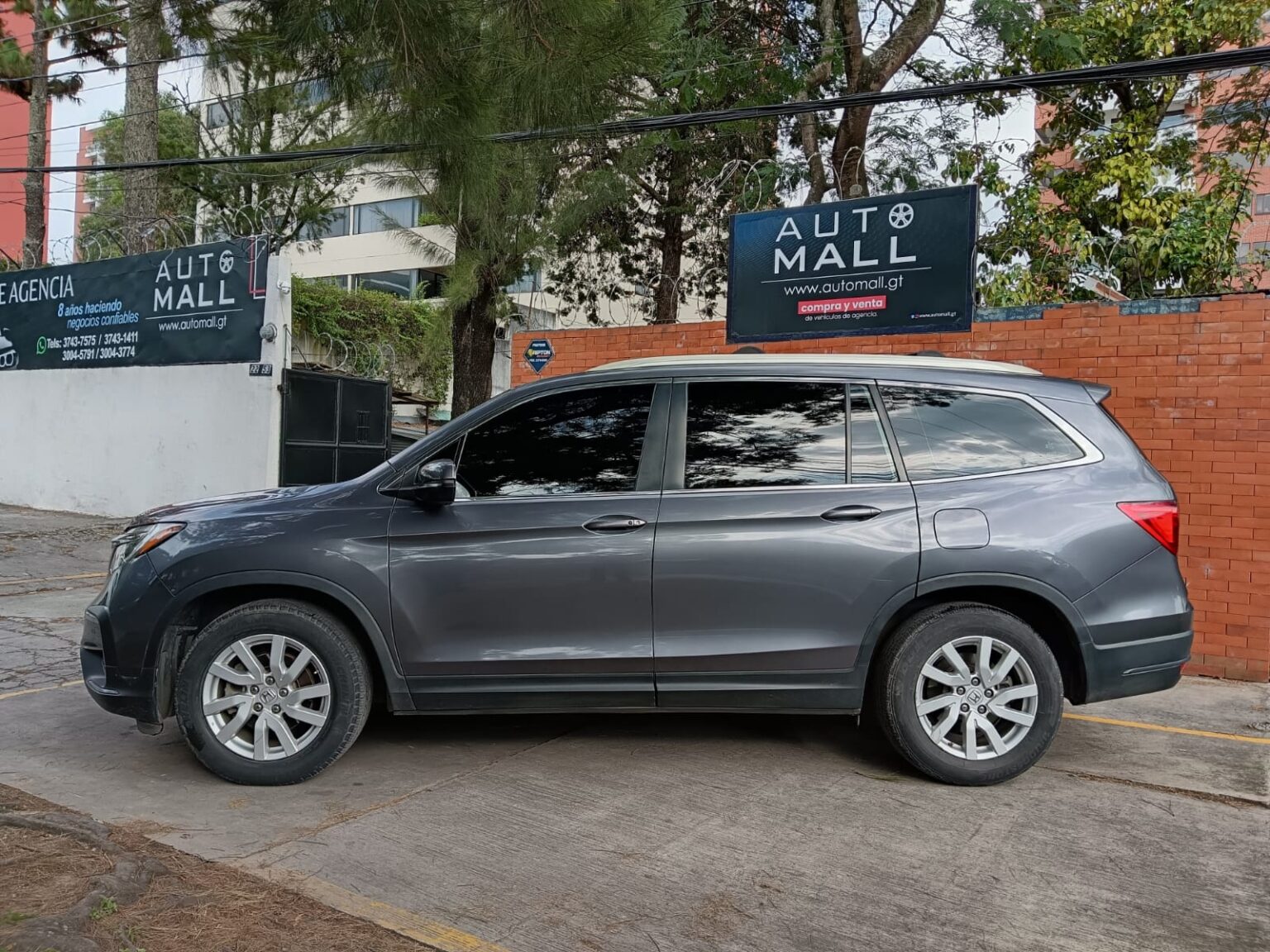 Honda-Pilot-2WD-LX-2019-388HYZ (1)