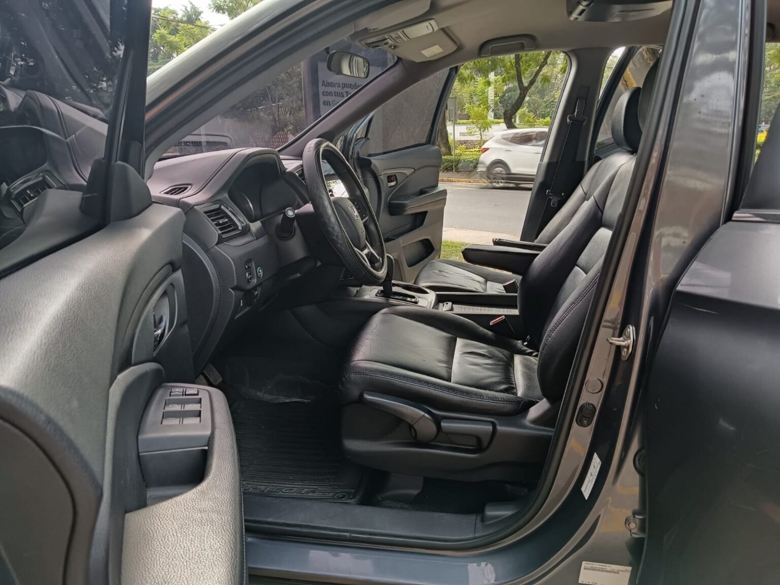 Honda-Pilot-2WD-LX-2019-388HYZ (14)