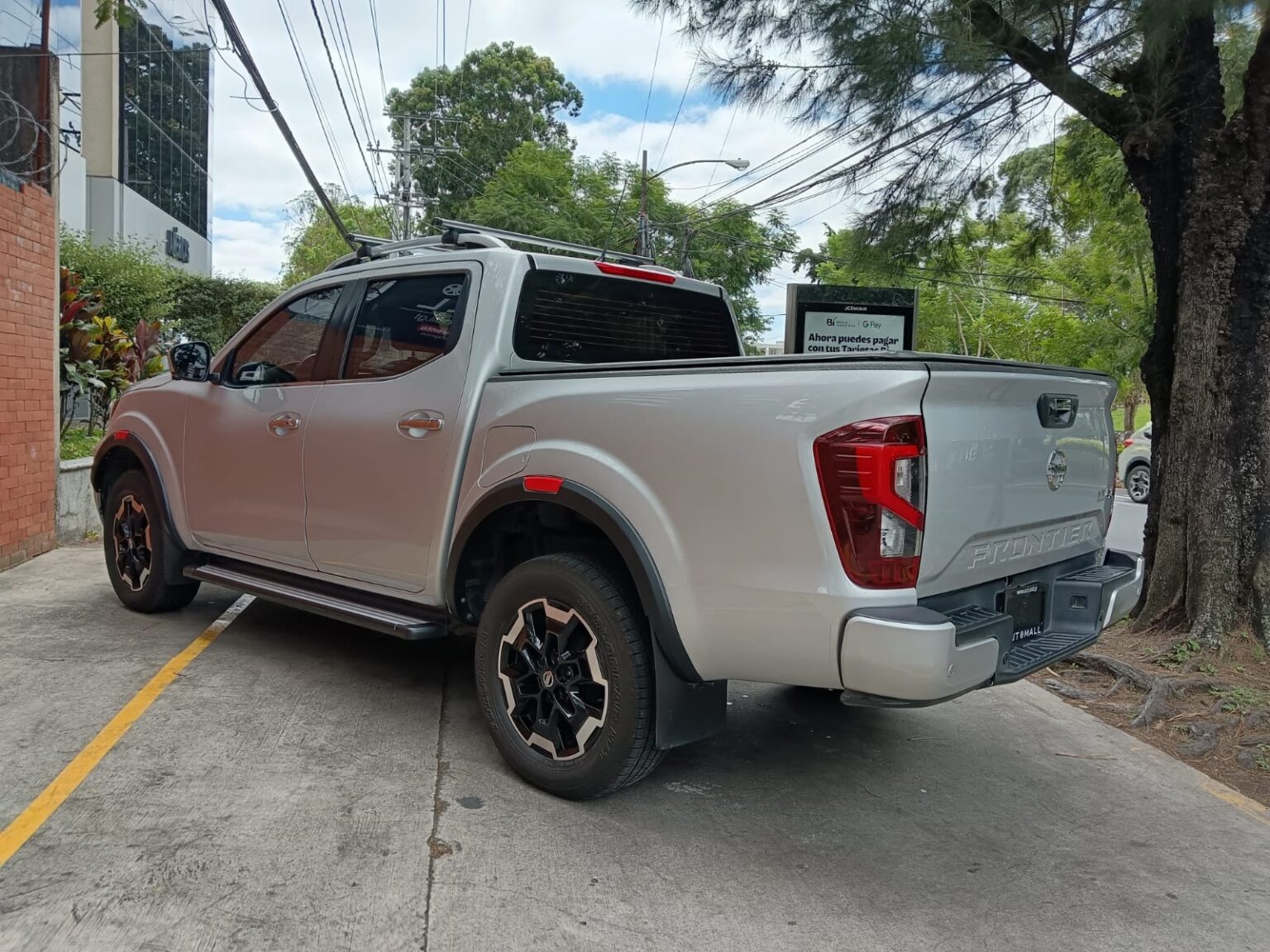 Nissan-Frontier-LE-Blindado-2022-517HYM (18)