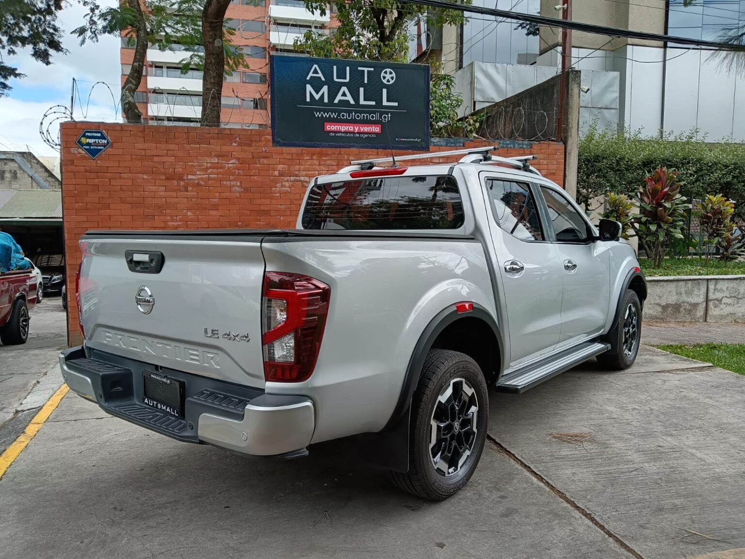 Nissan-Frontier-LE-Blindado-2022-517HYM (19)