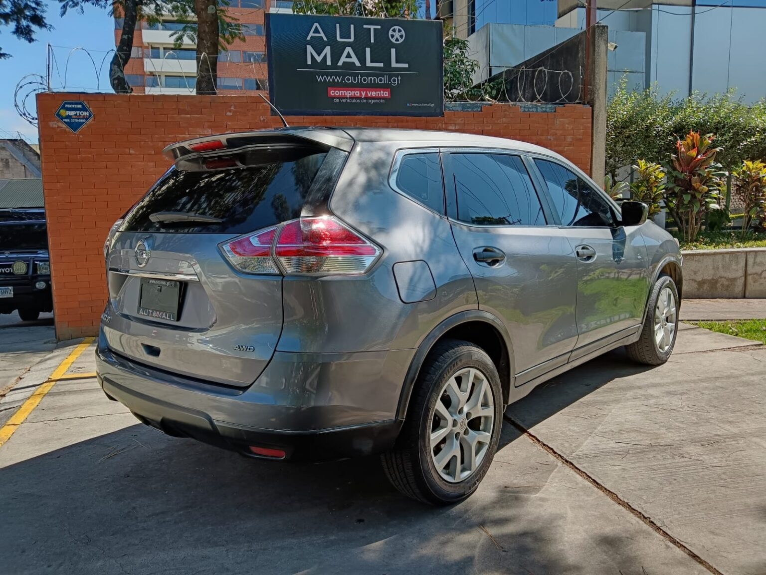 Nissan-Rogue-S-AWD-2016-932JRX (14)