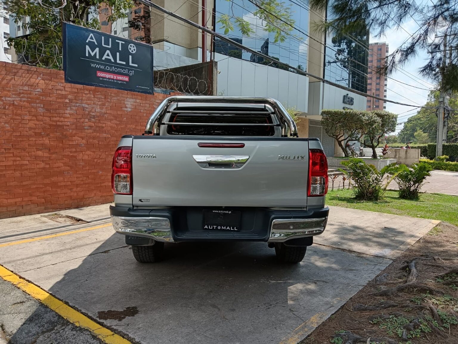 Toyota-Hilux-MT-2019-068JMC (16)