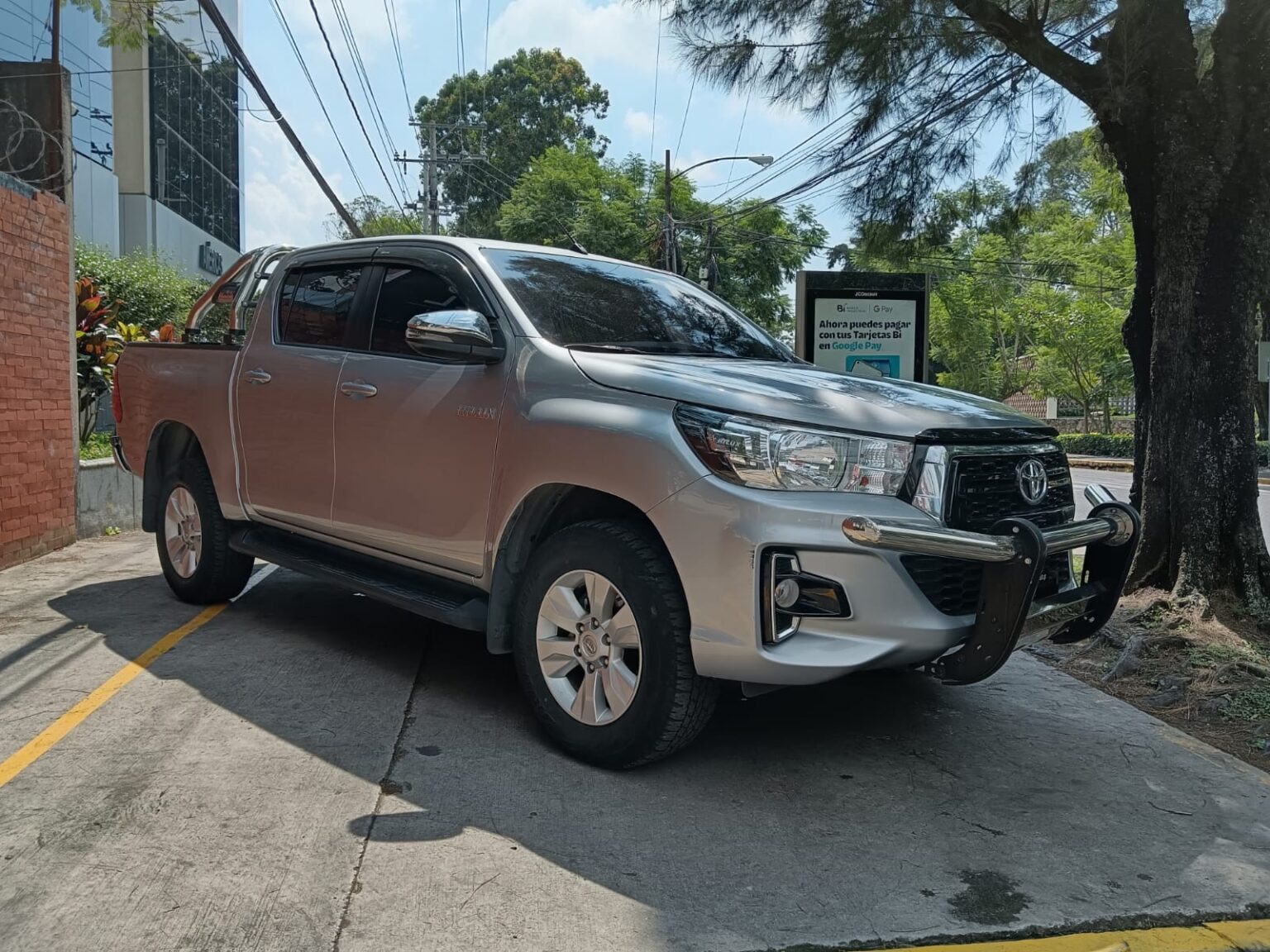 Toyota-Hilux-MT-2019-068JMC (7)