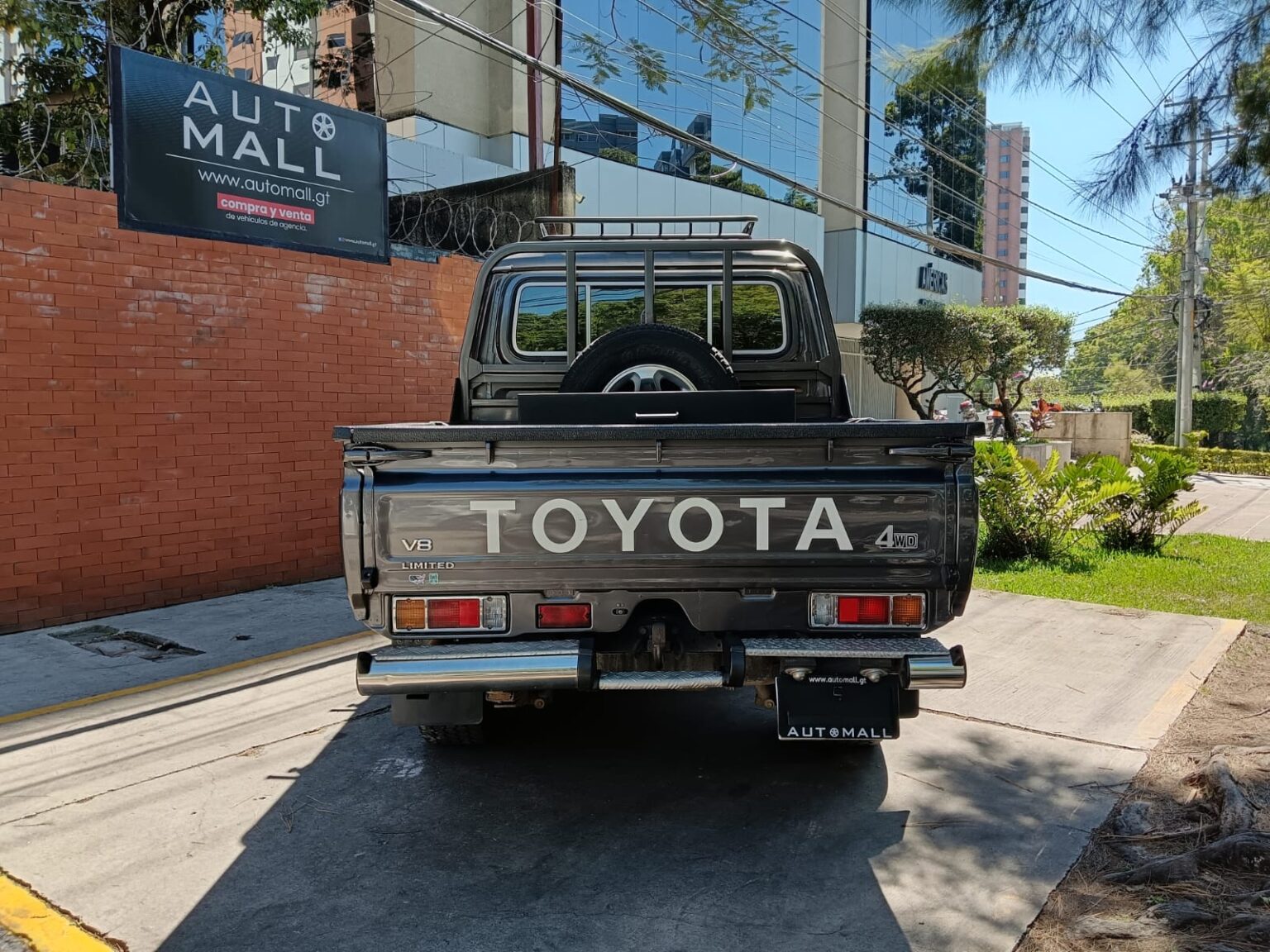 Toyota-Land-Cruiser-V8-Limited-2019-376HYZ (14)