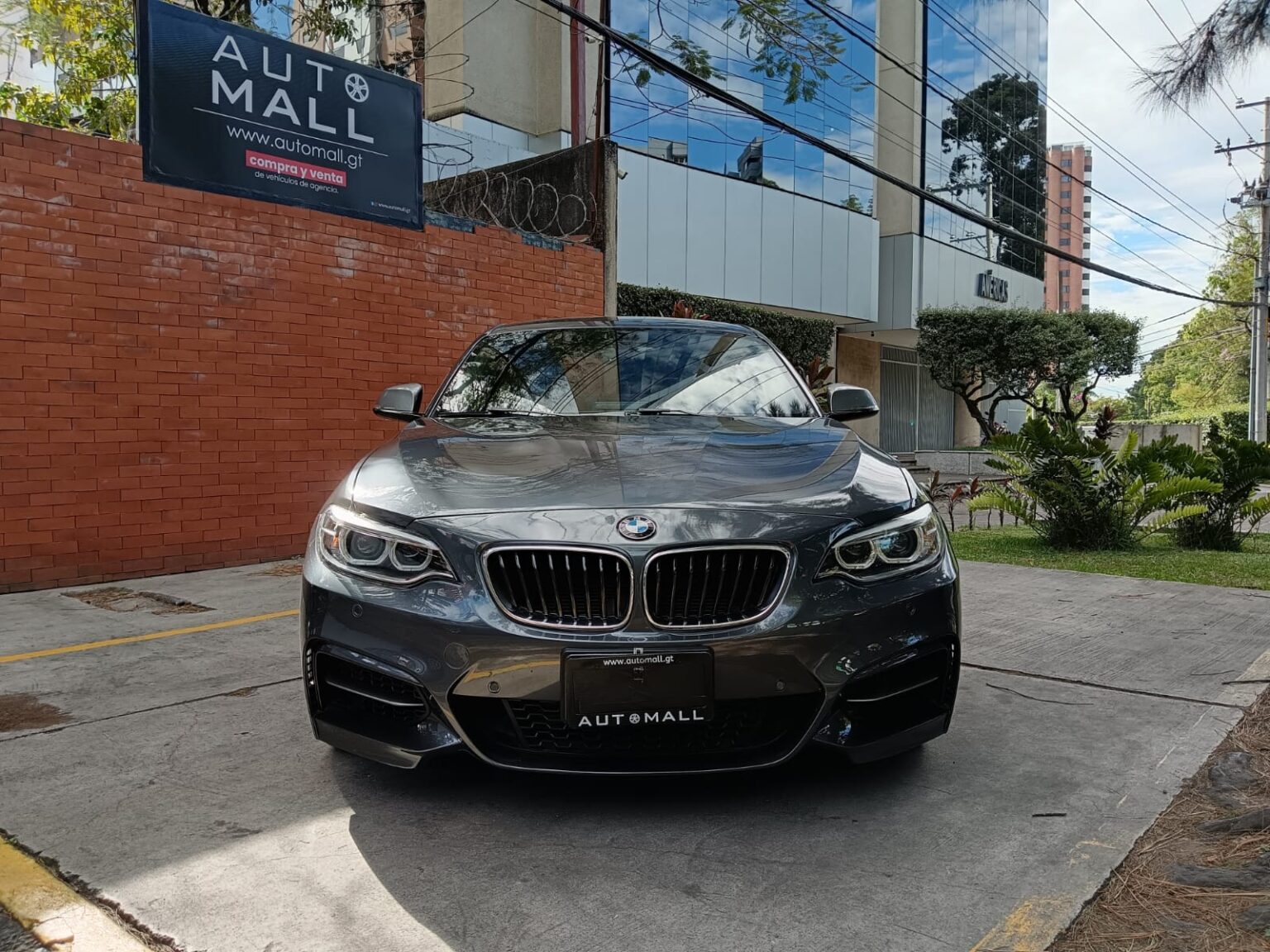 BMW-M235i-Coupe-2016-807FZM (11)