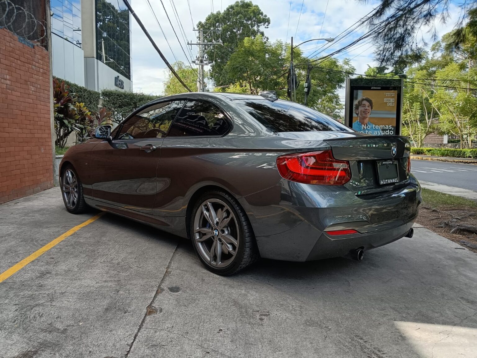 BMW-M235i-Coupe-2016-807FZM (2)