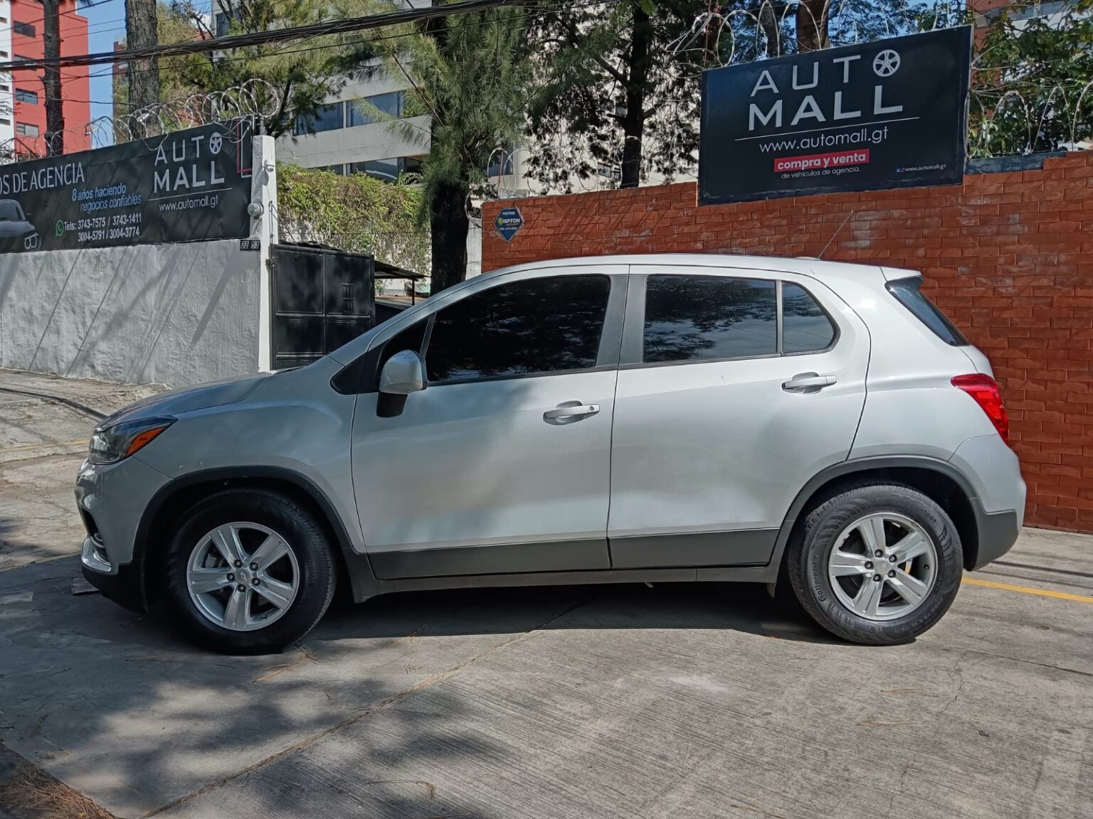 Chevrolet-Trax-LS-2WD-2019-988JPB (1)