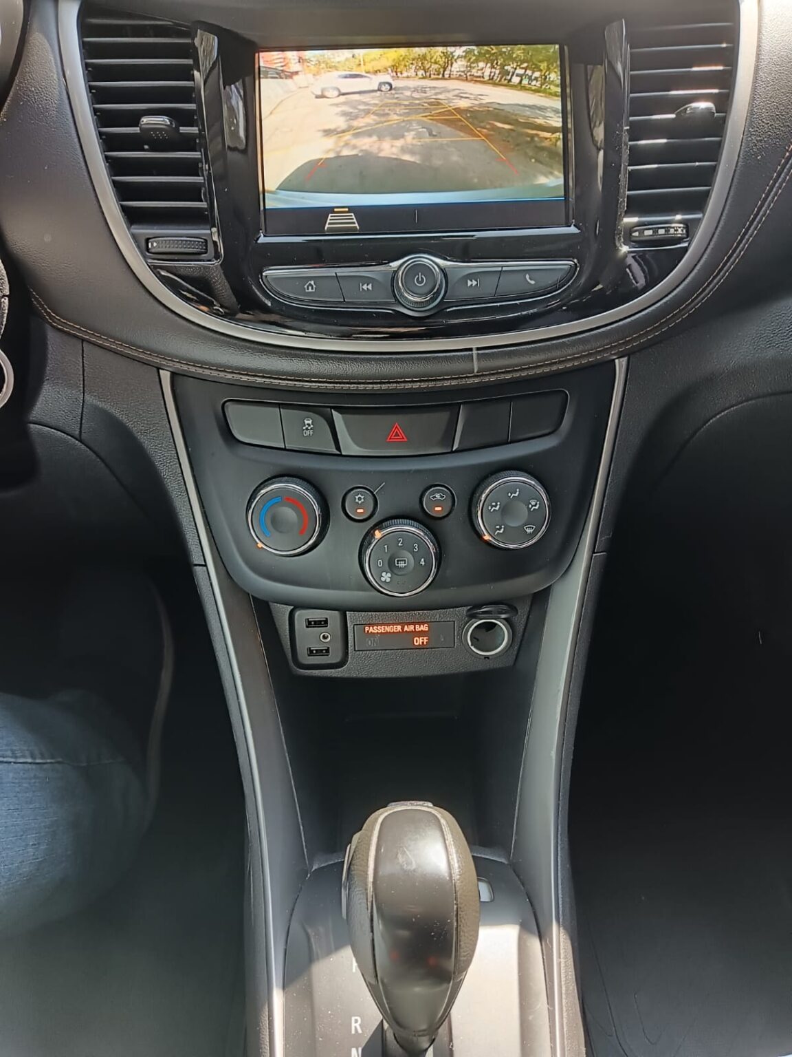 Chevrolet-Trax-LS-2WD-2019-988JPB (5)