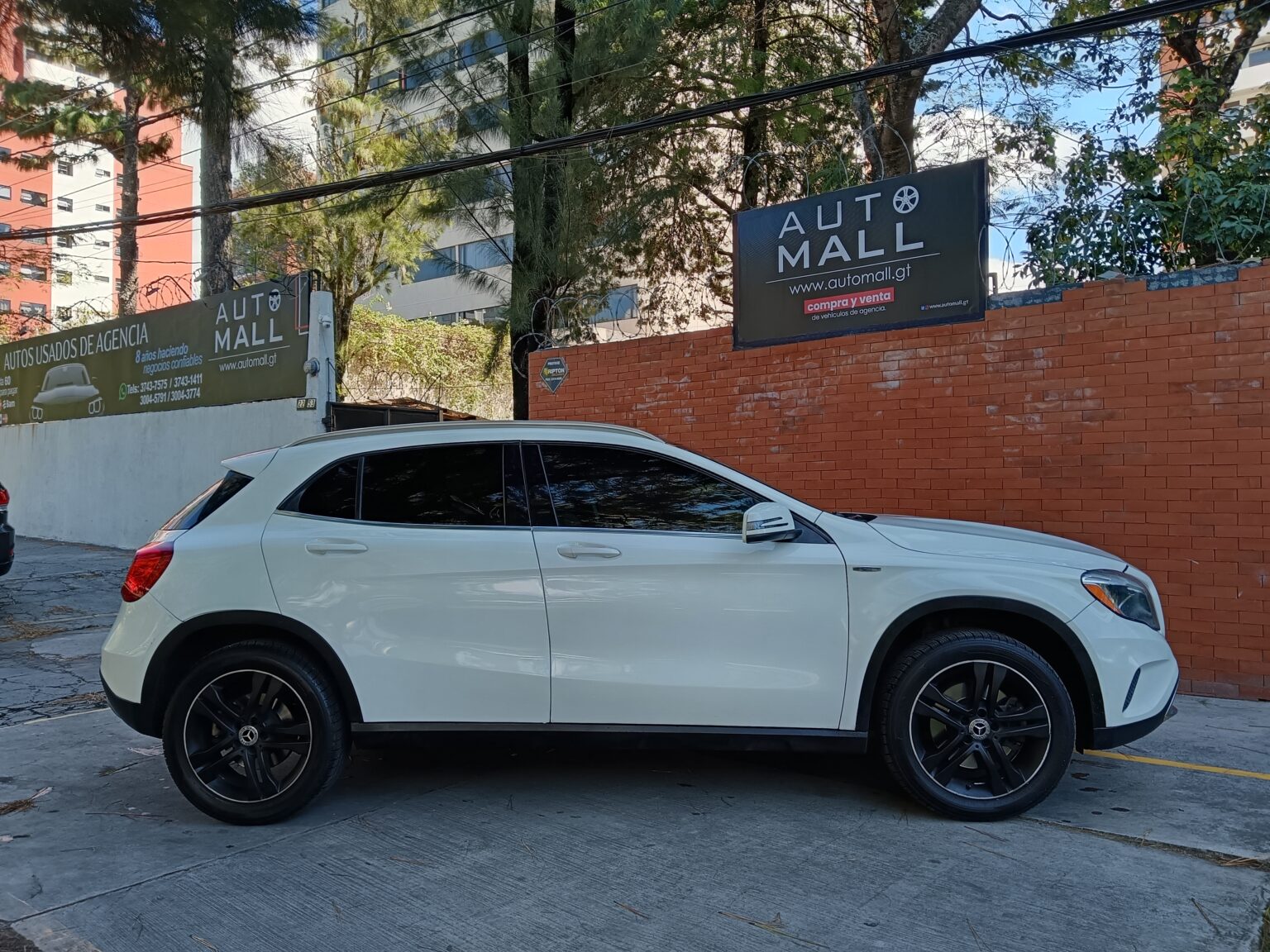 Mercedes-Benz-GLA-250-2015-651JRC (4)