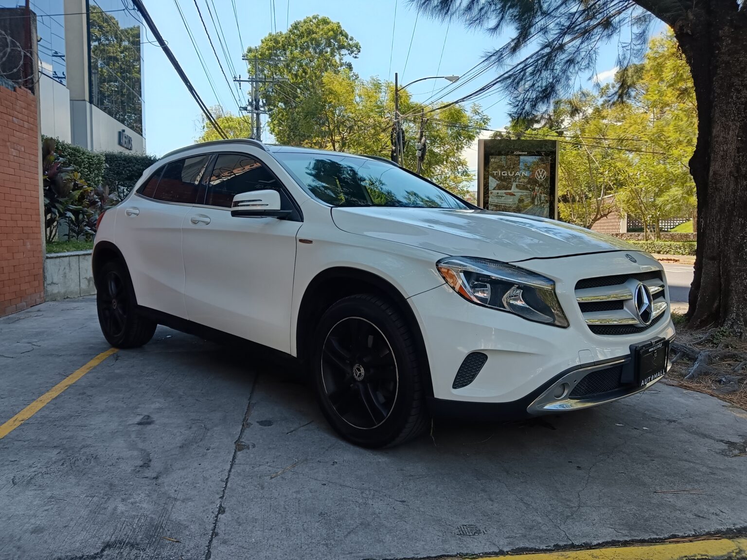 Mercedes-Benz-GLA-250-2015-651JRC (5)