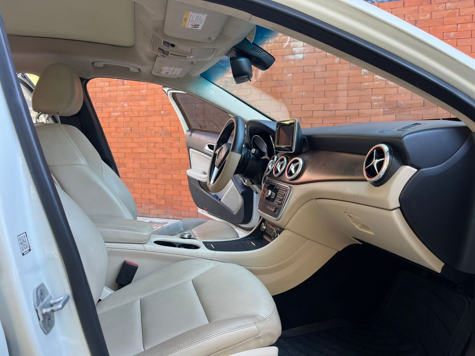 Mercedes-Benz-GLA-250-2015-651JRC (6)