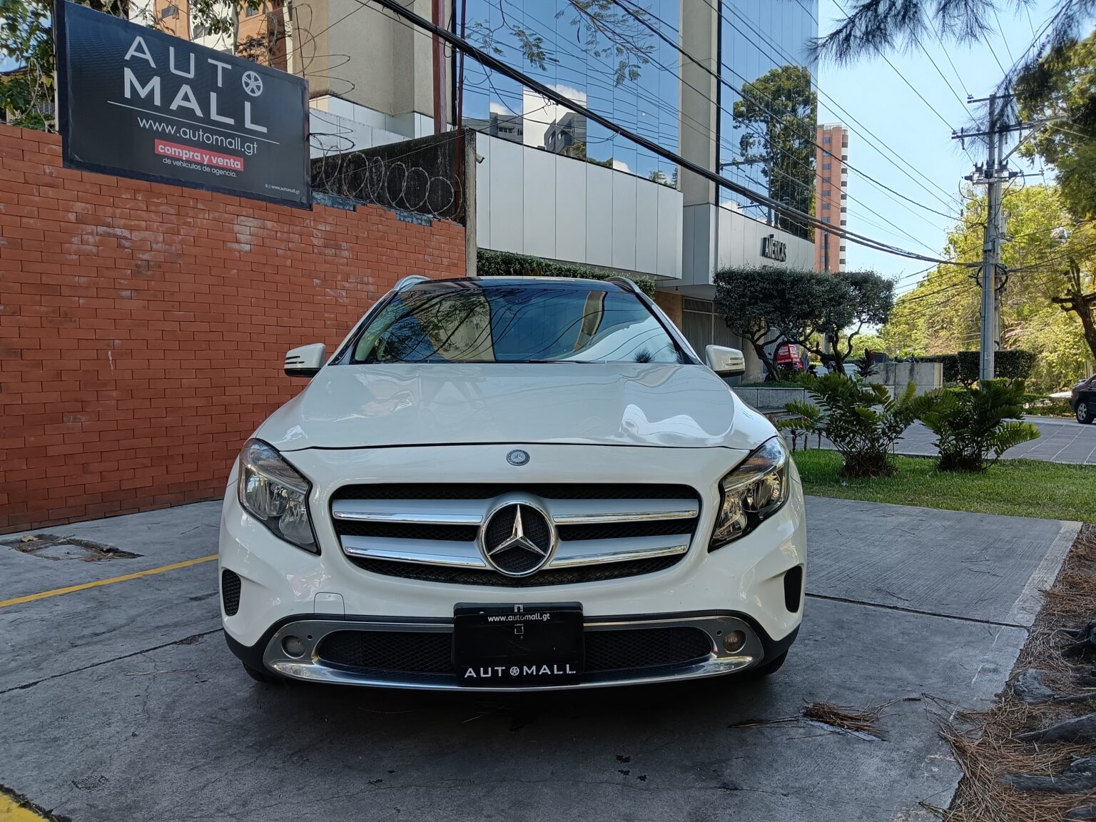 Mercedes-Benz-GLA-250-2015-651JRC (6)