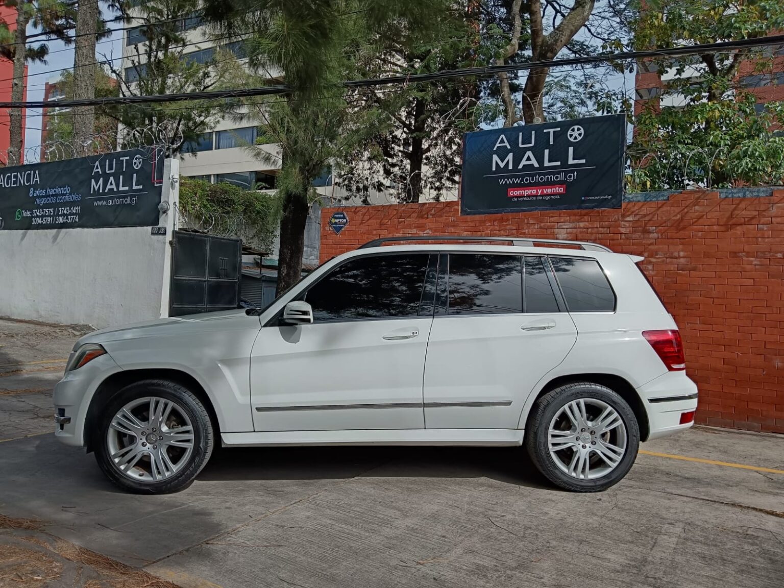 Mercedes-Benz-GLK-350-2013-378KXF (4)