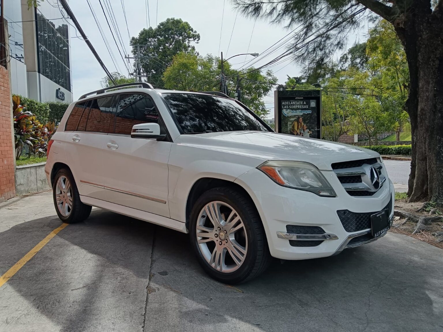 Mercedes-Benz-GLK-350-2013-378KXF (7)