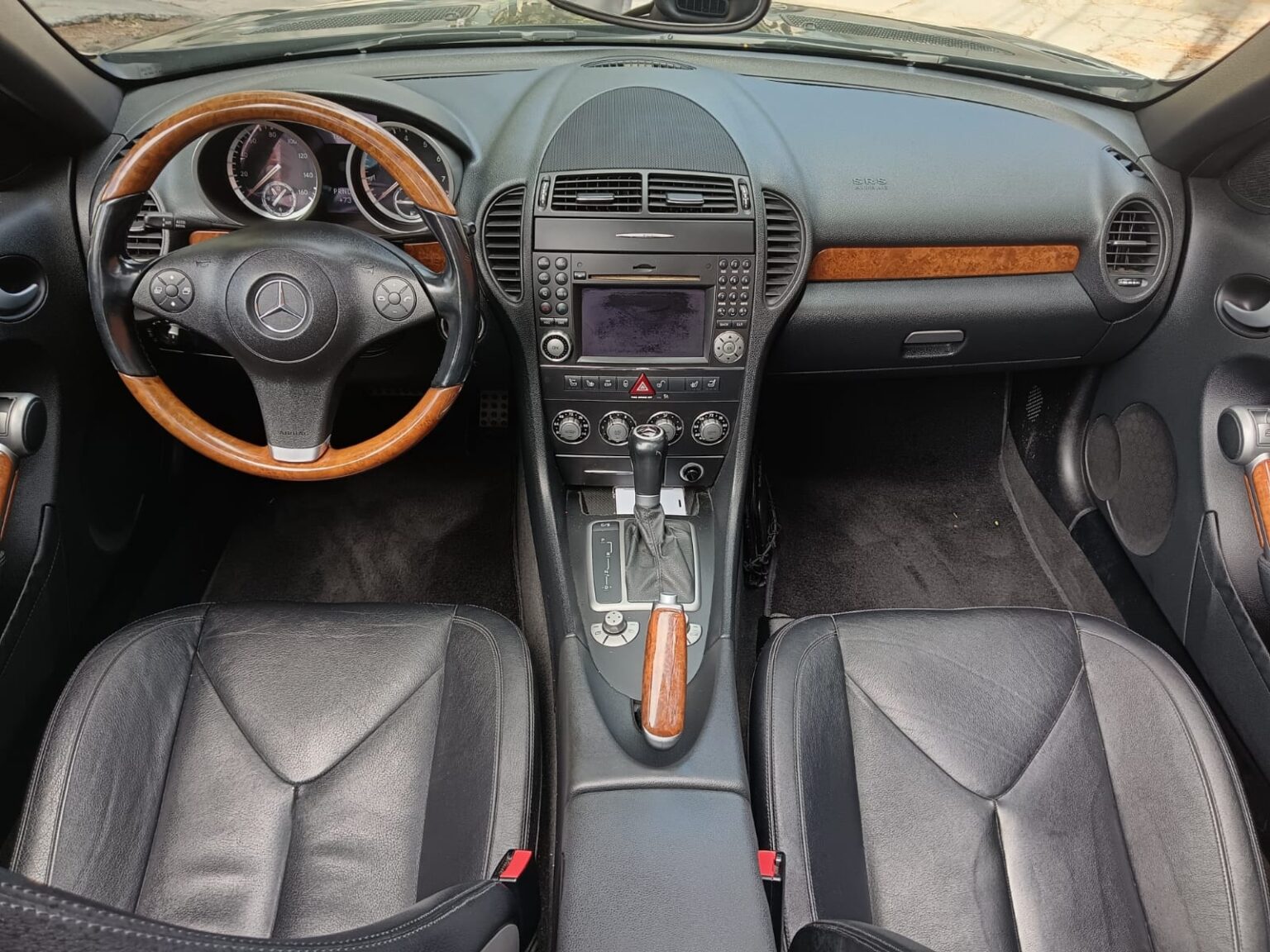 Mercedes-Benz-SLK300-2011-441GMH (14)
