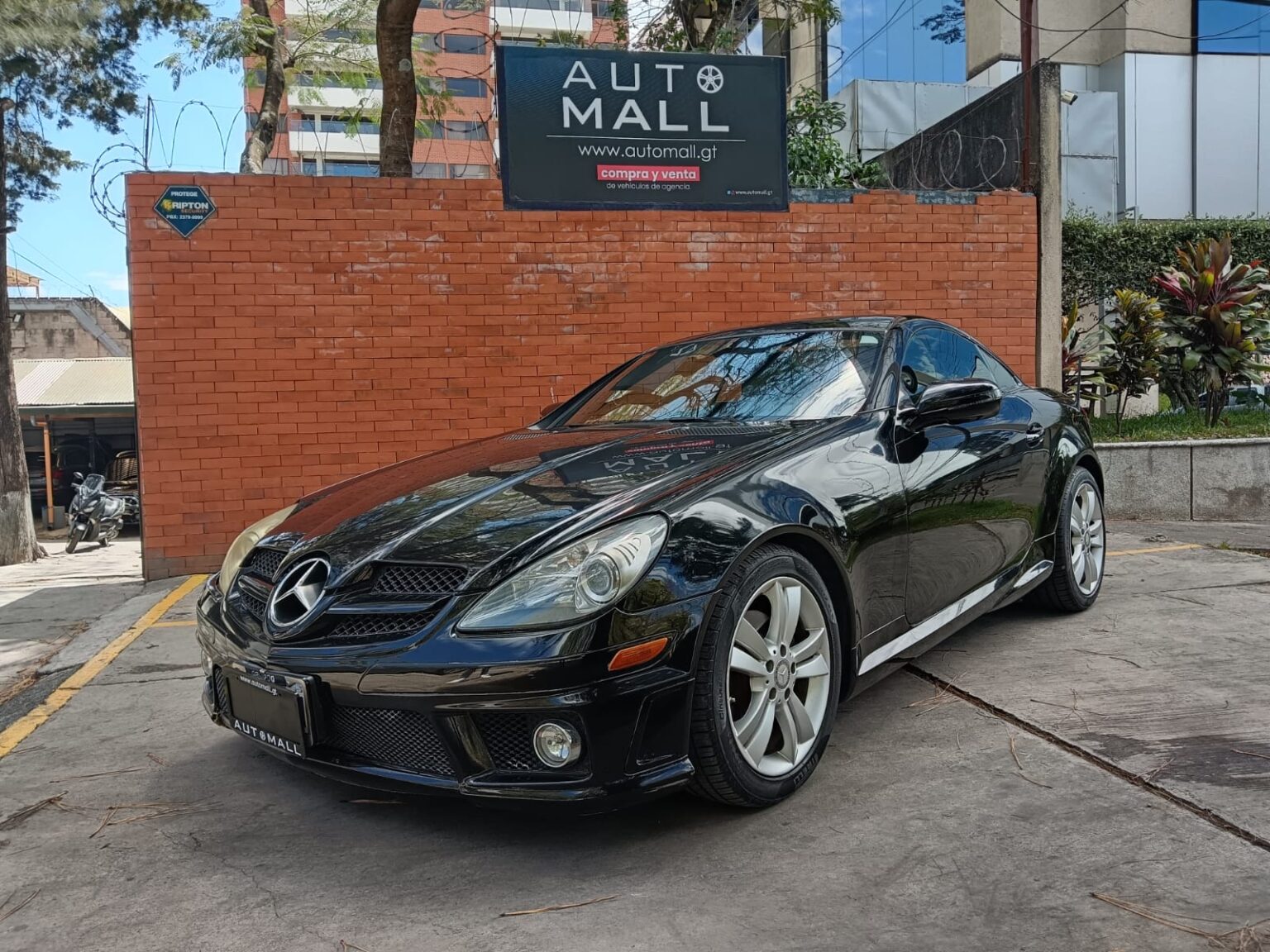 Mercedes-Benz-SLK300-2011-441GMH (15)