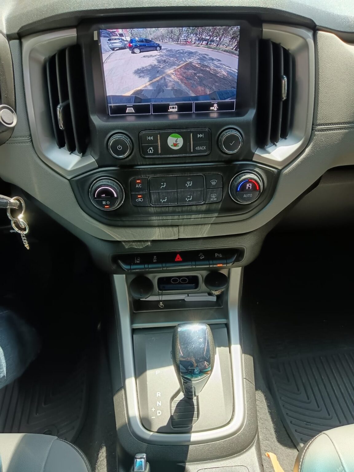 Chevrolet-Colorado-LTZ-2022-120JRP (10)