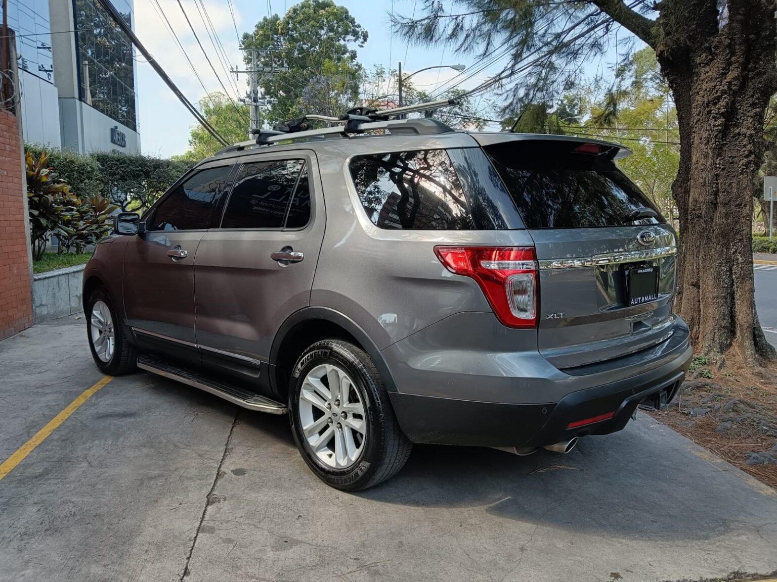 Ford-Explorer-XLT-4WD-2014-865FSF (1)