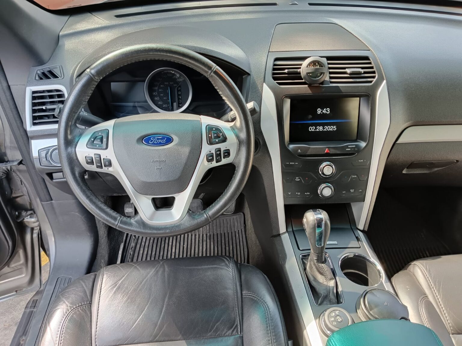 Ford-Explorer-XLT-4WD-2014-865FSF (12)