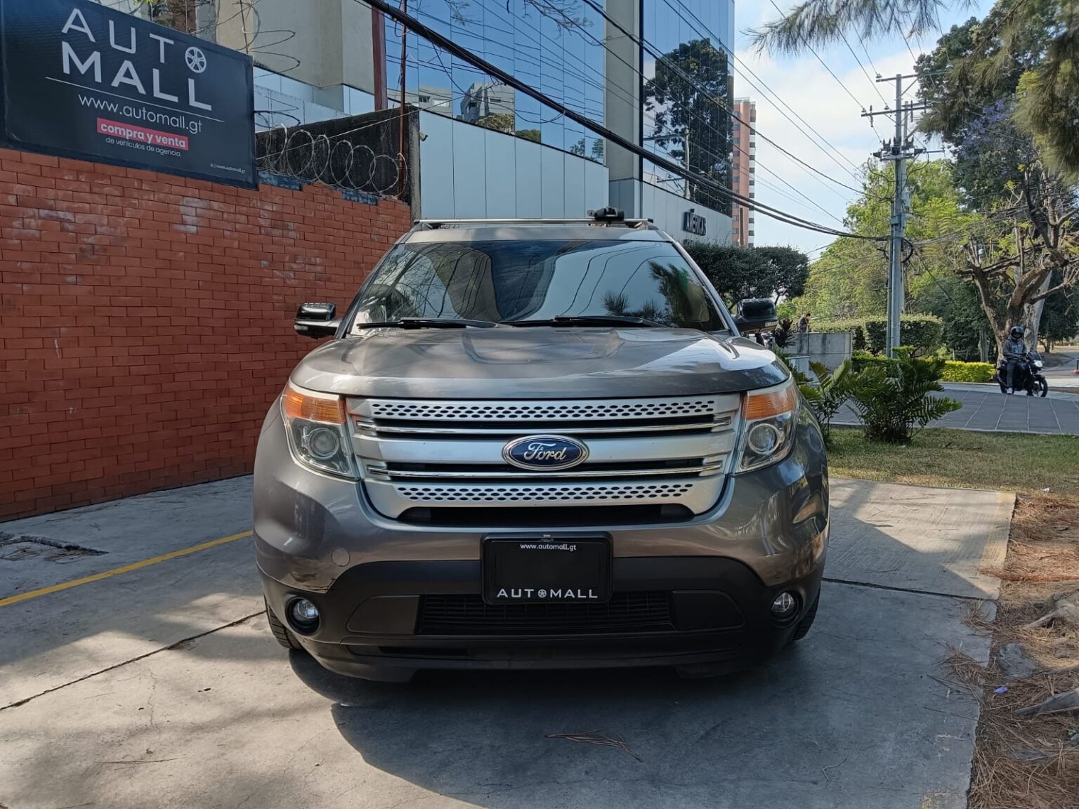 Ford-Explorer-XLT-4WD-2014-865FSF (13)