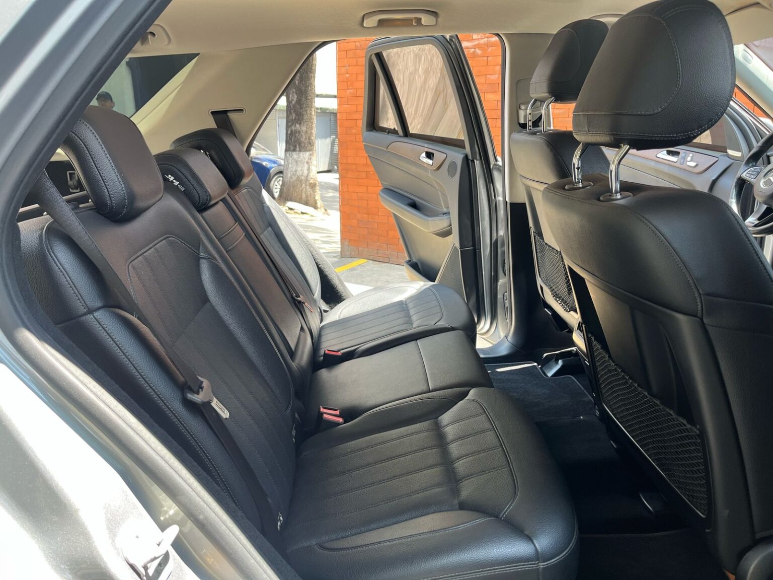 Mercedes-Benz-GLE-400-2016-456GFH (11)