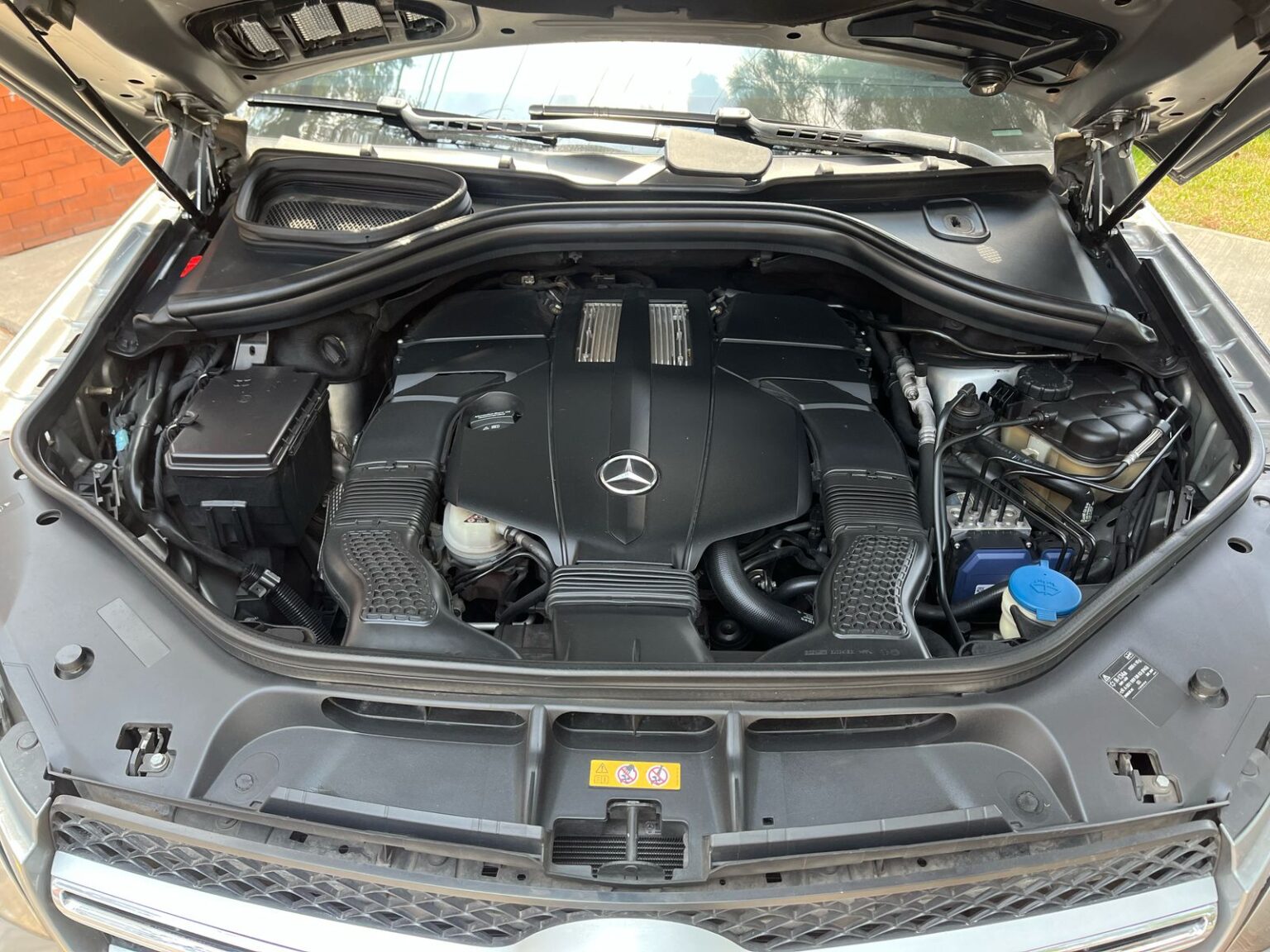Mercedes-Benz-GLE-400-2016-456GFH (15)