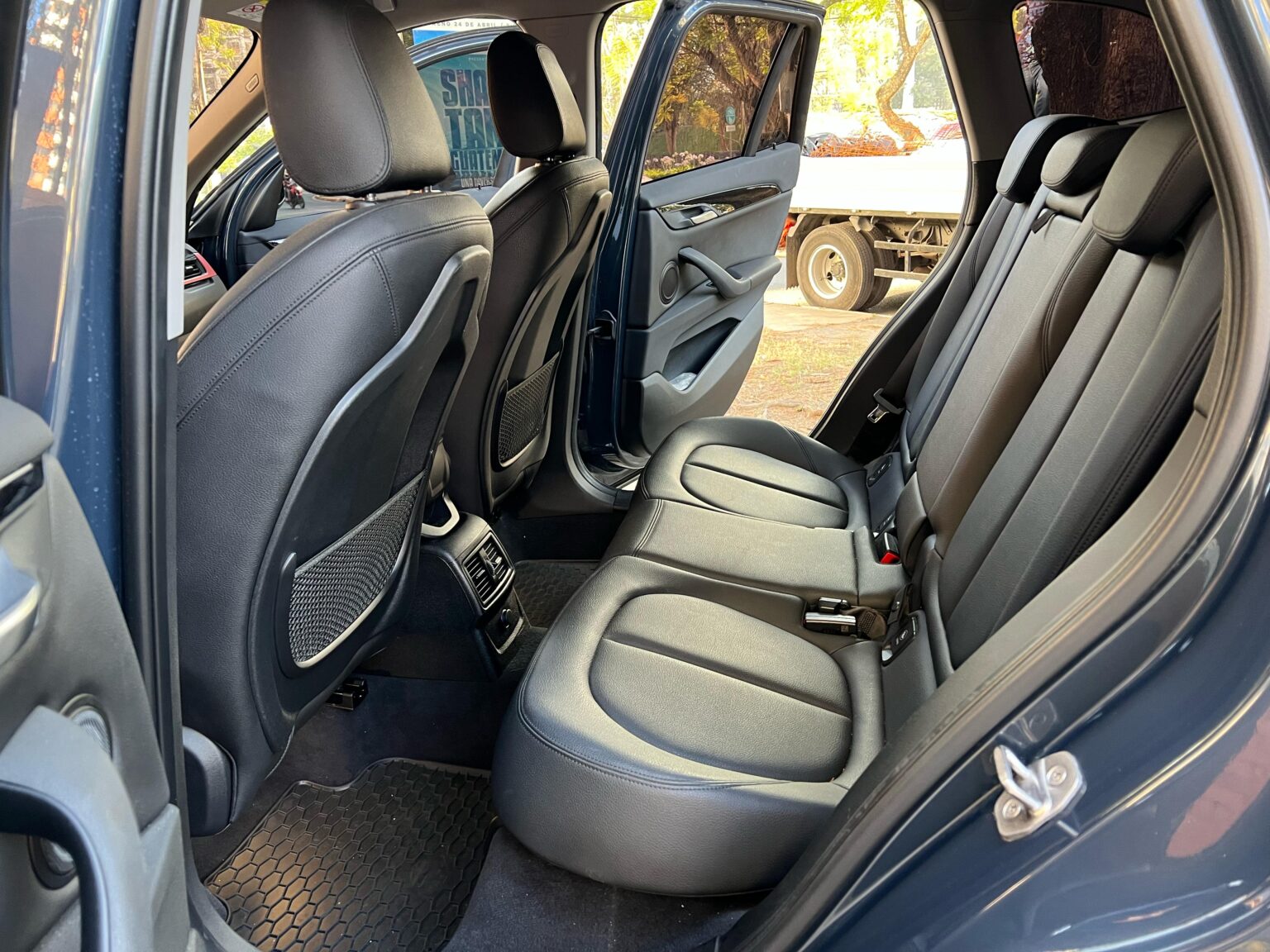 BMW-X1-20i-SDrive-2017-412GPN (14)