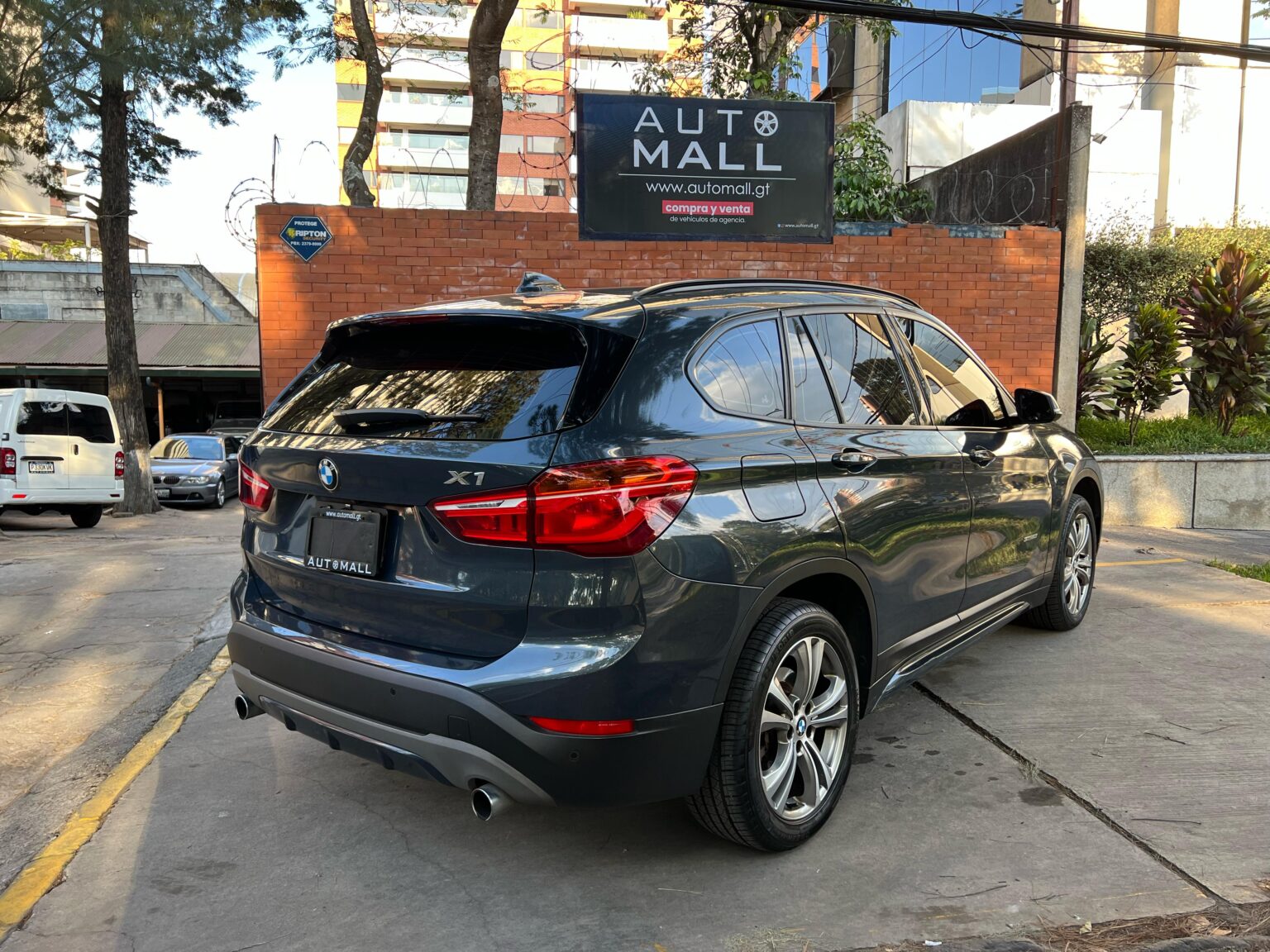 BMW-X1-20i-SDrive-2017-412GPN (6)