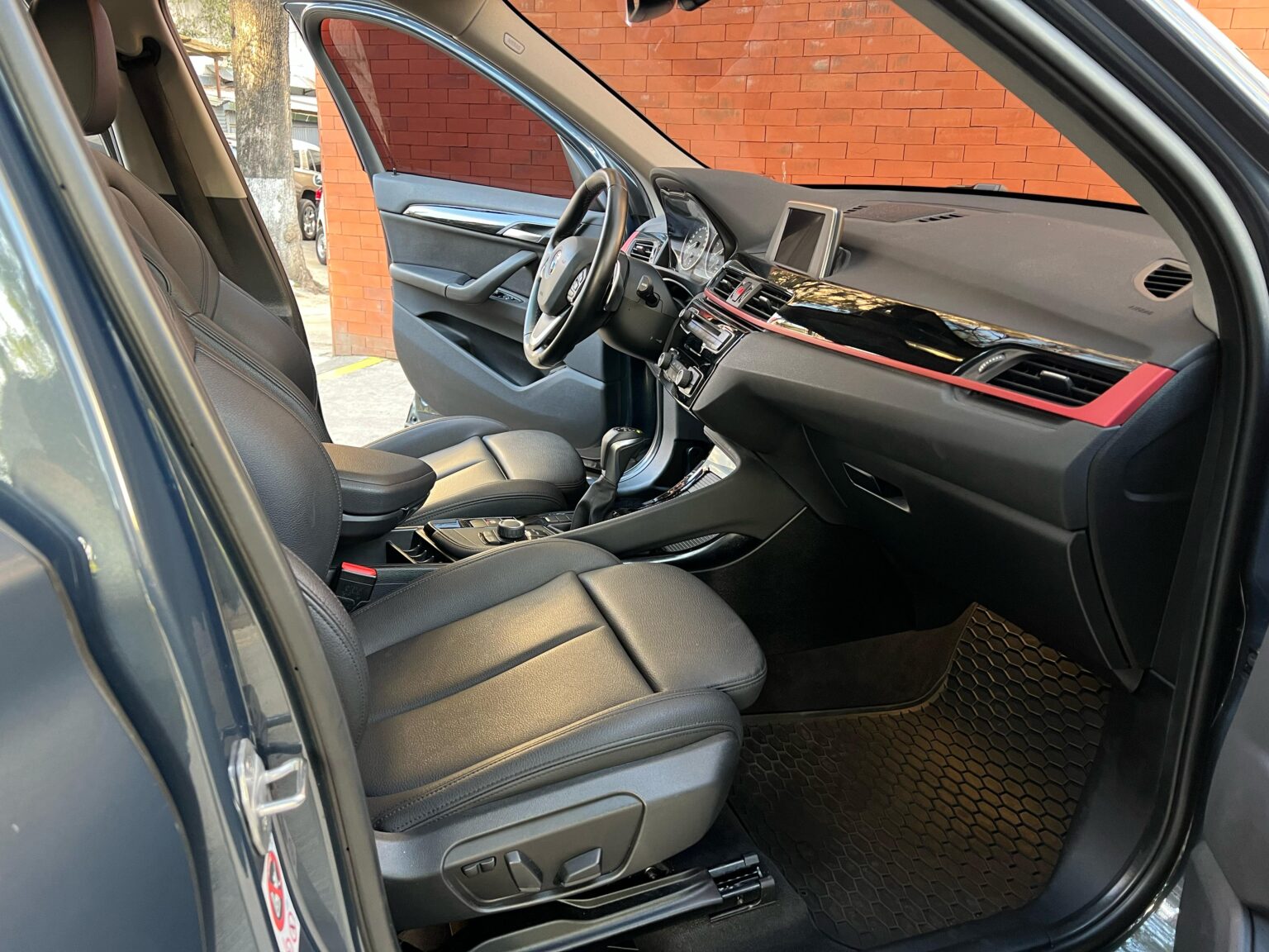 BMW-X1-20i-SDrive-2017-412GPN (9)