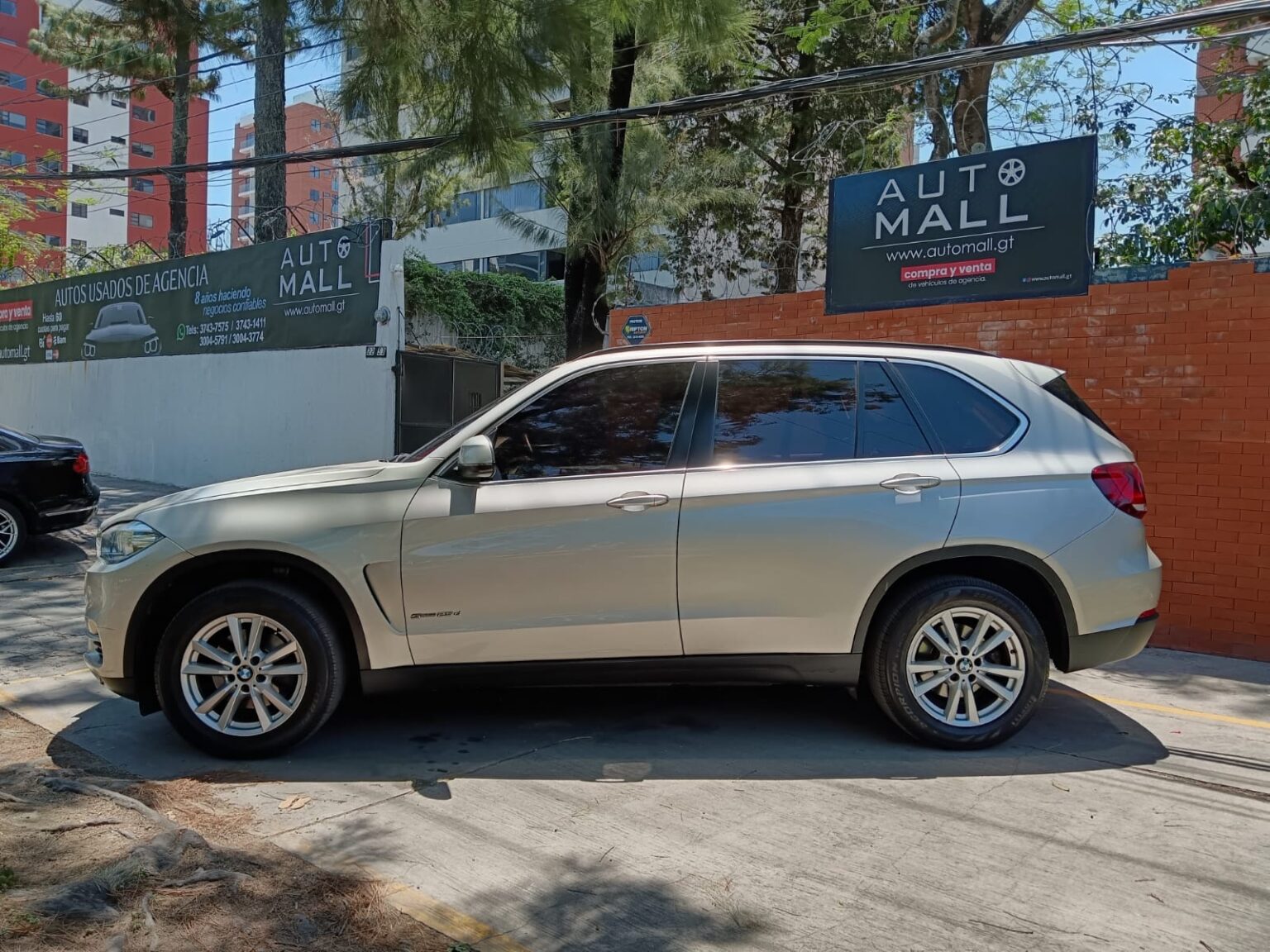 BMW-X5-25D-2017-081GHX (1)