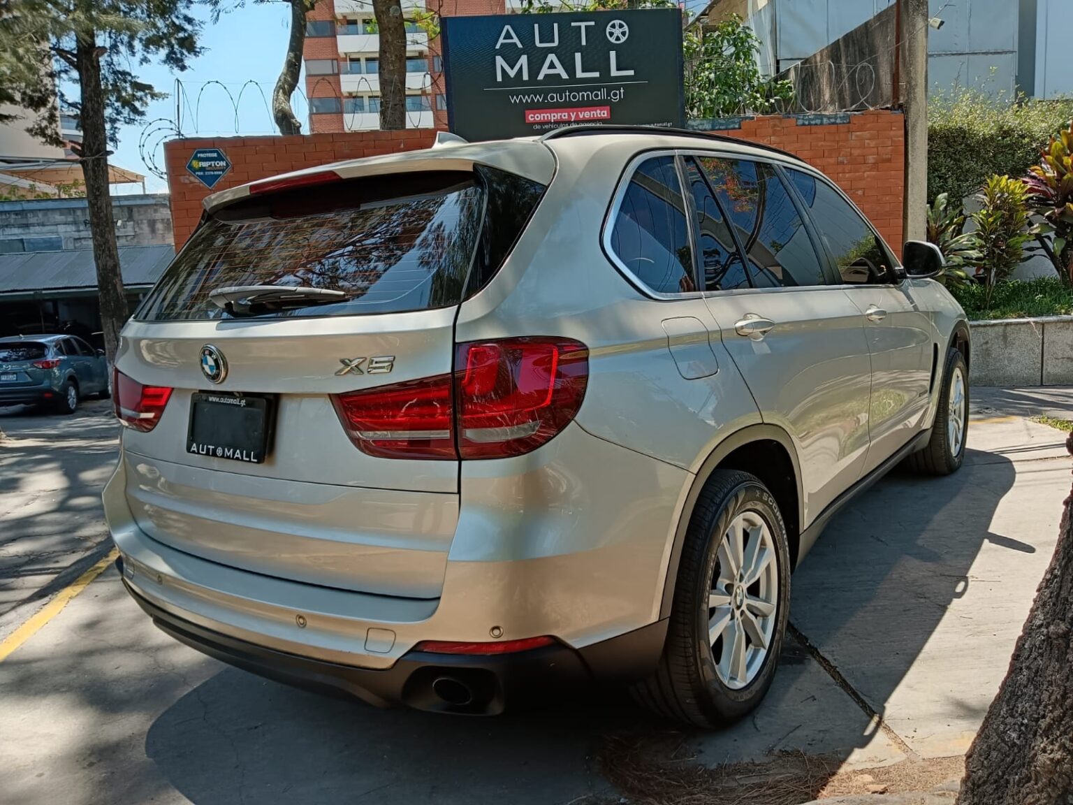 BMW-X5-25D-2017-081GHX (17)