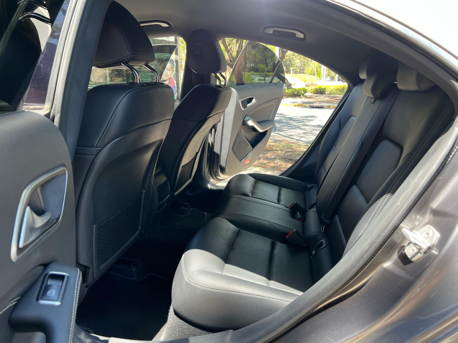 Mercedes-Benz-CLA200-Coupe-2017-708GQL (10)