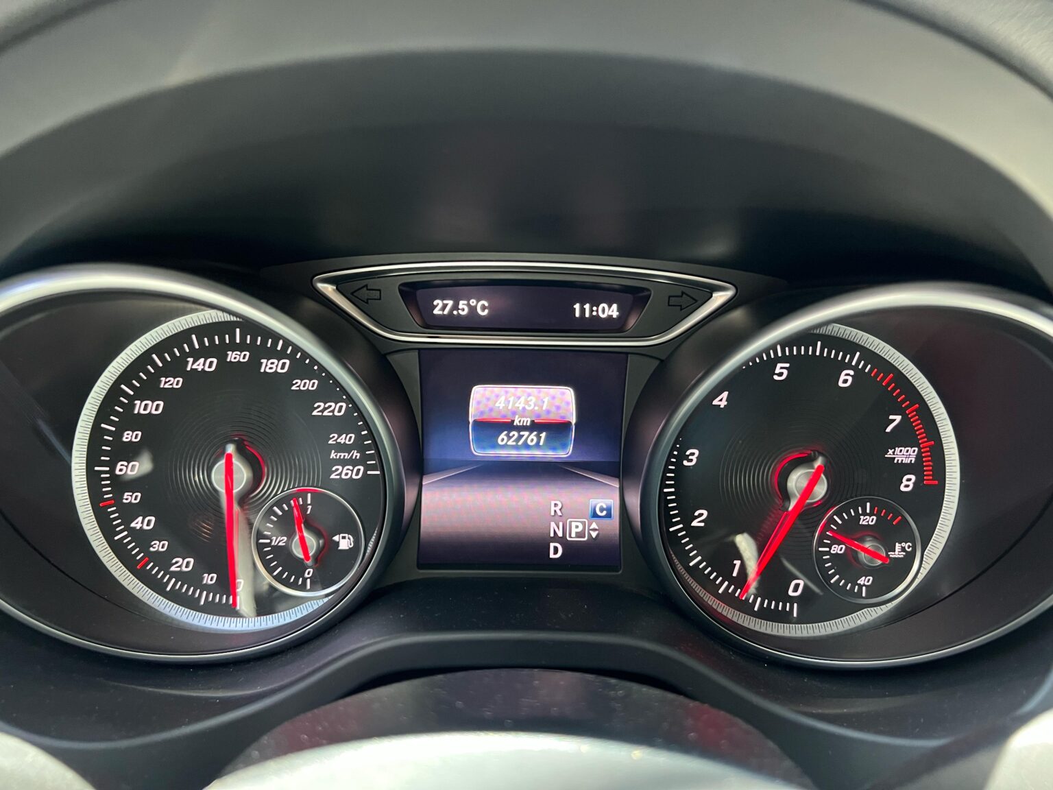 Mercedes-Benz-CLA200-Coupe-2017-708GQL (13)