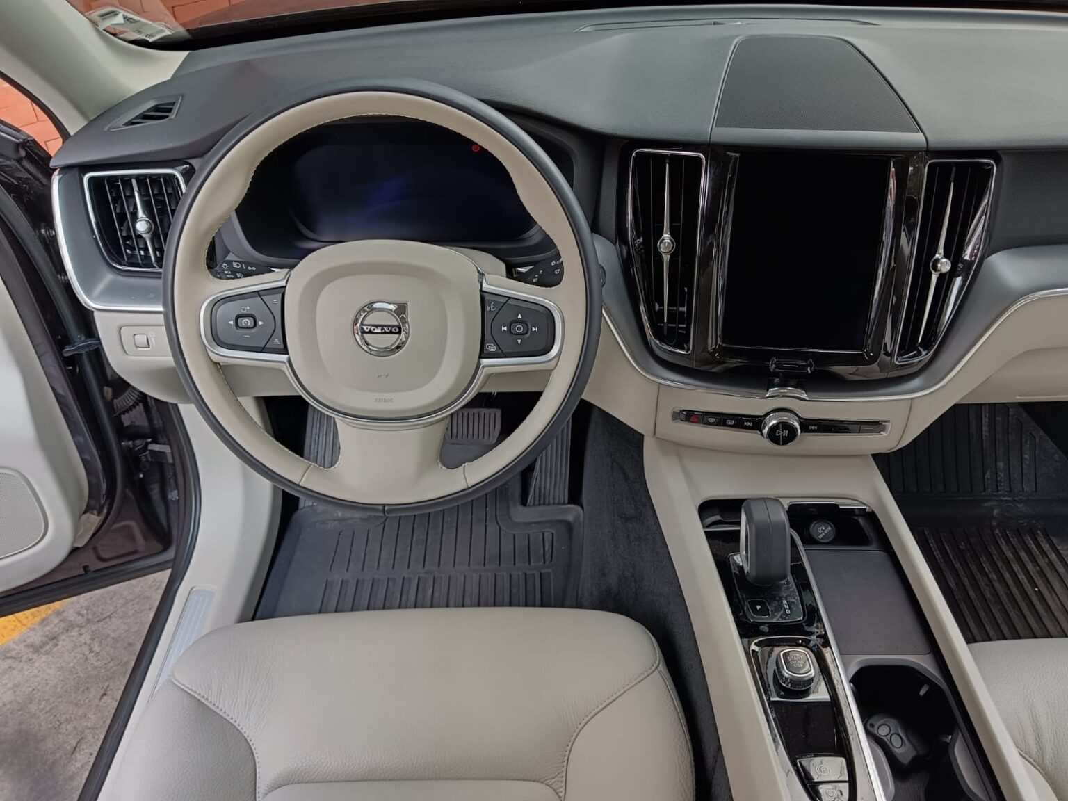 Volvo-XC60-2022-229JYY (7)